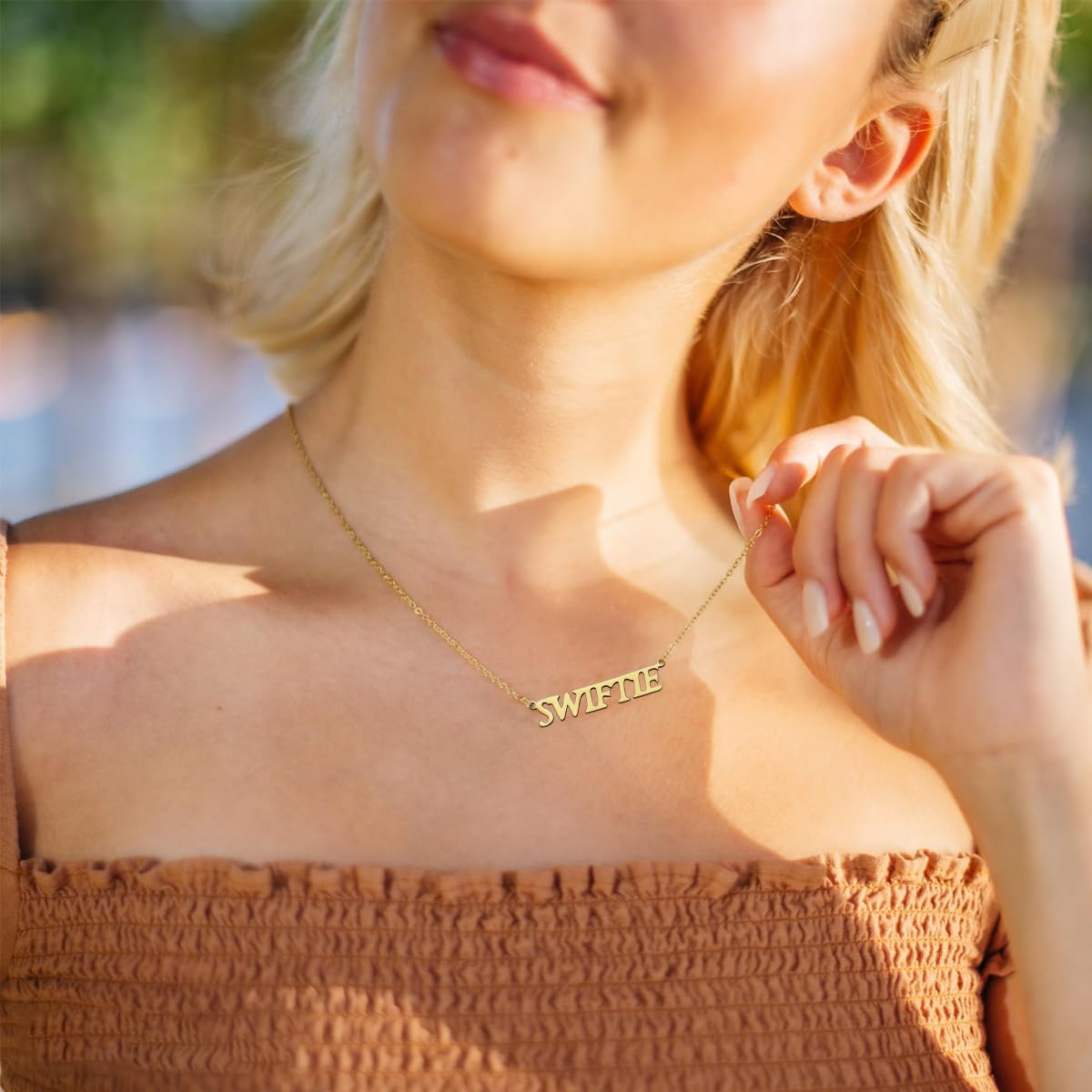 SANNIDHI® Gold & Silver Taylor Swift Necklace for Women - KPOP Seventeen Inspired Charm Necklace - Perfect Gift for Swiftie Fans & KPOP Lovers - Ideal for Concerts, Parties & Everyday Wear