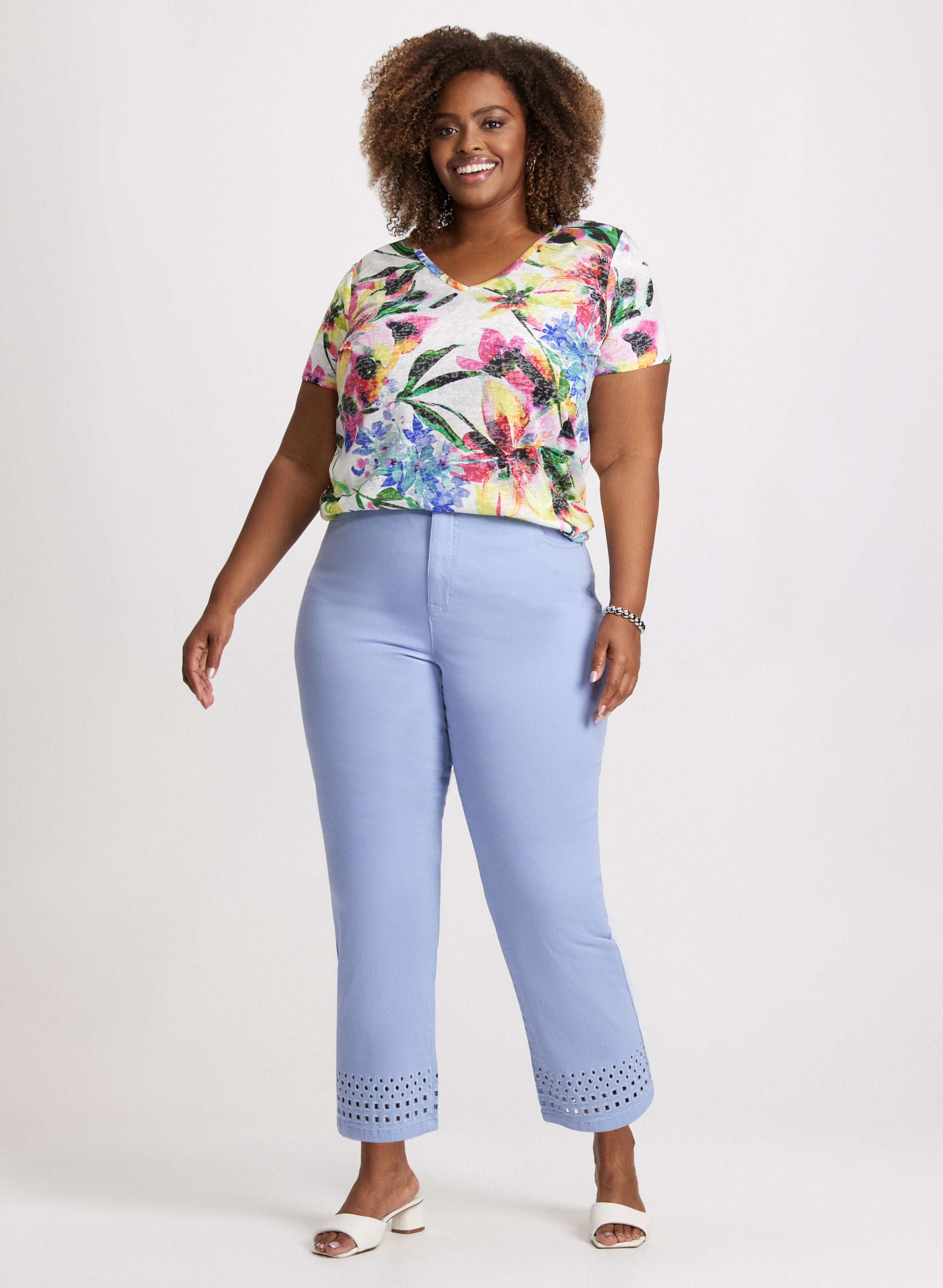 Floral Print Heathered T-Shirt & Straight Leg Denim Capris Set - Women's Casual Summer Outfit for Beach, Travel, and Everyday Wear