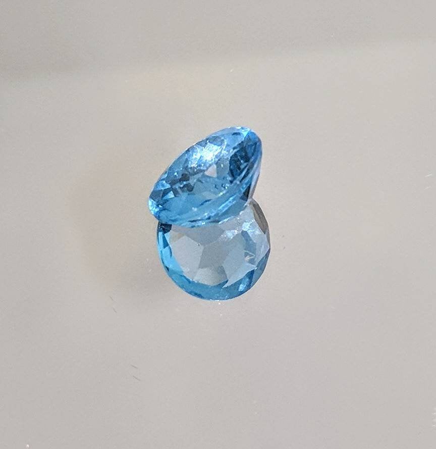 Wholesale Natural African Swiss Blue Topaz 4.42ct 10mm Round VVS Eye Clean Loose Gemstone - Exceptional Color & Clarity for Jewelry Making, Engagement Rings & Unique Gifts