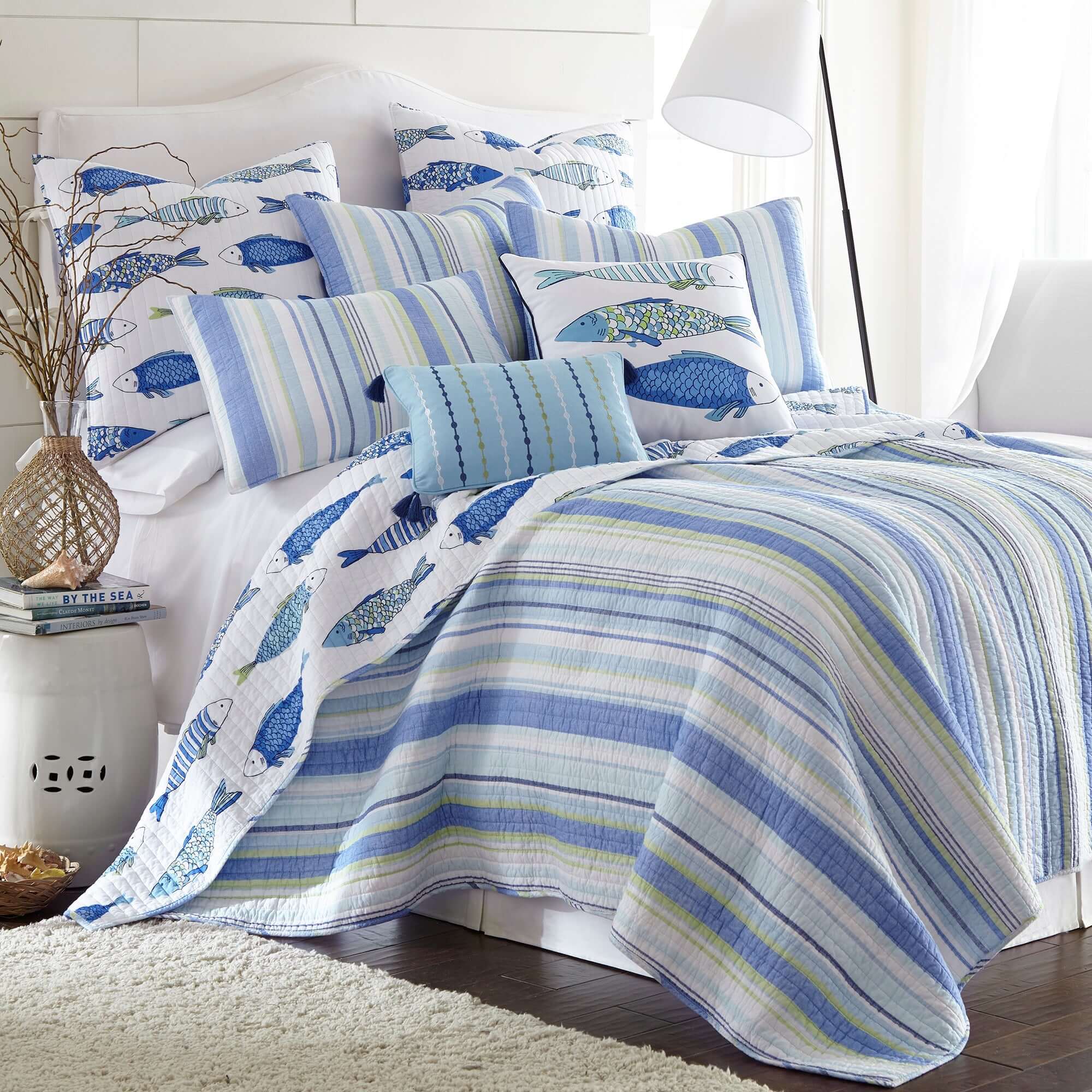 Premium Catalina Fish Quilt Set - Ocean Themed Bedding Collection - King/Queen/Full Size - Soft Coral Reef Design for Coastal & Nautical Bedroom Decor