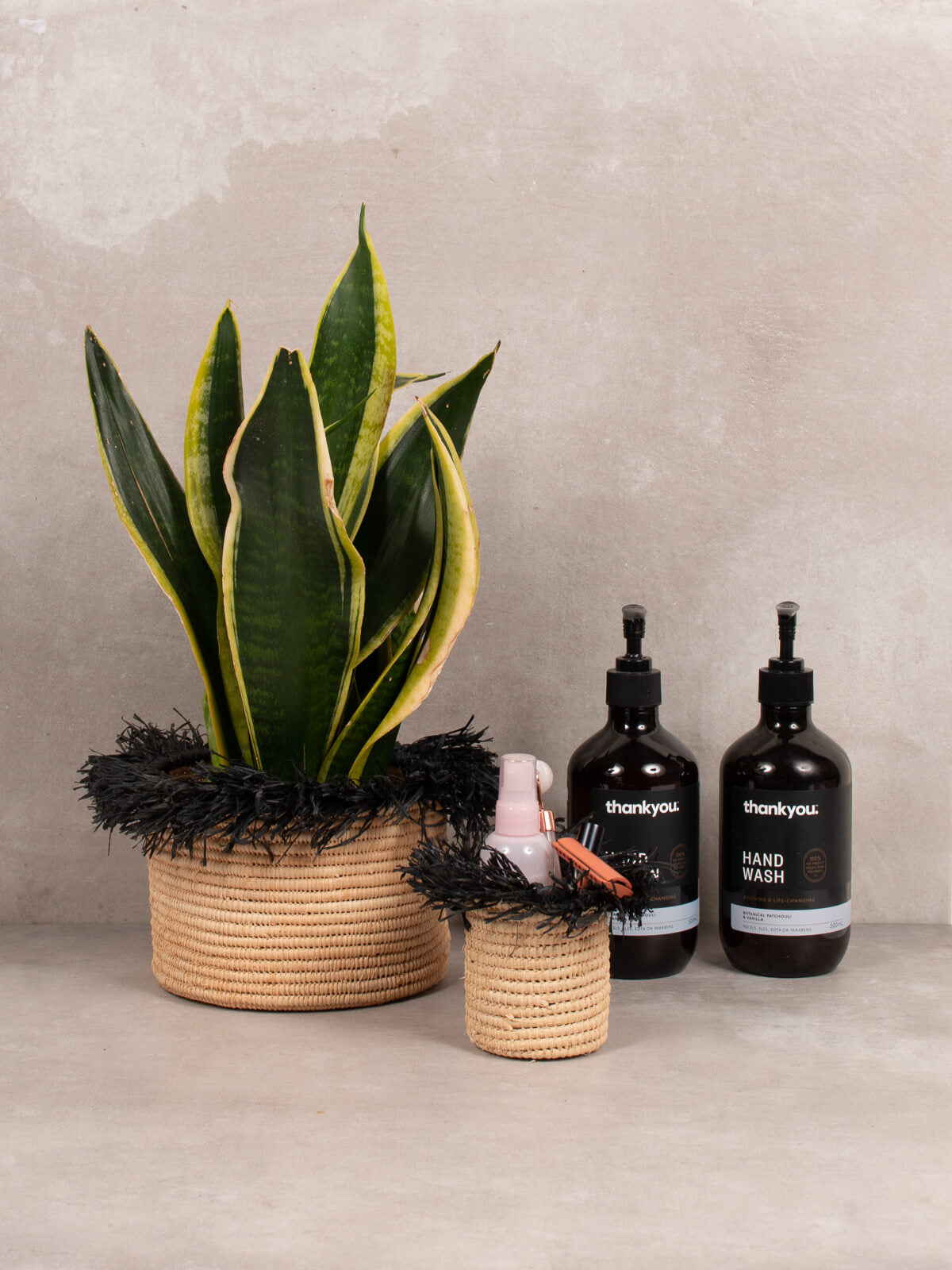 Stylish Black Raffia Tassel Storage Pots - Handwoven Decorative Organizer for Bathroom, Bedroom & Office | Perfect for Cotton Balls, Jewelry & Makeup Brushes