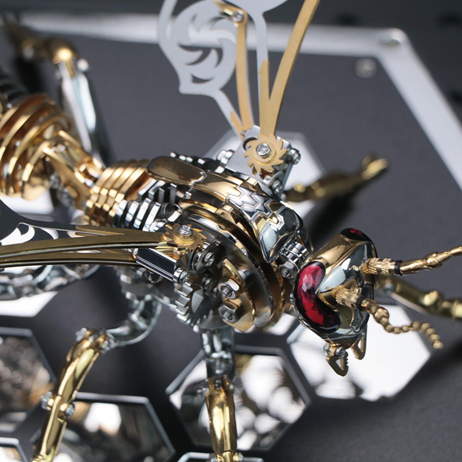 3D Metal Puzzle Kit - Northern Giant Hornet DIY Model for Adults | Challenging Mechanical Wasp Building Set | Perfect Birthday Gift for Men & STEM Enthusiasts | Home Office Decoration & Stress Relief Activity