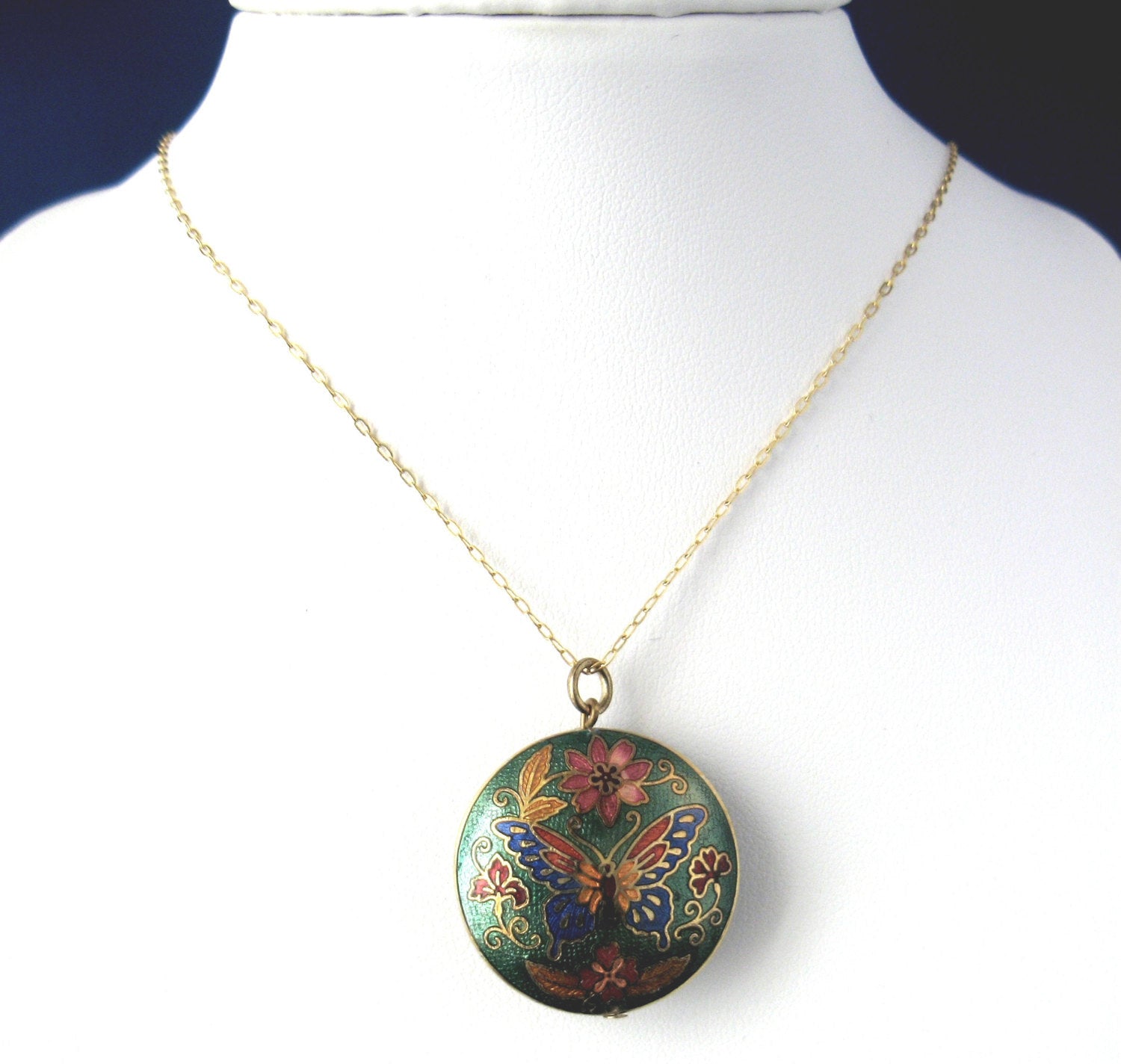 Vintage 1970s Chinese Cloisonne Butterfly Necklace - Green Enamel Pendant with Puffy Design | Perfect for Boho Fashion, Retro Jewelry Collection & Gift Giving