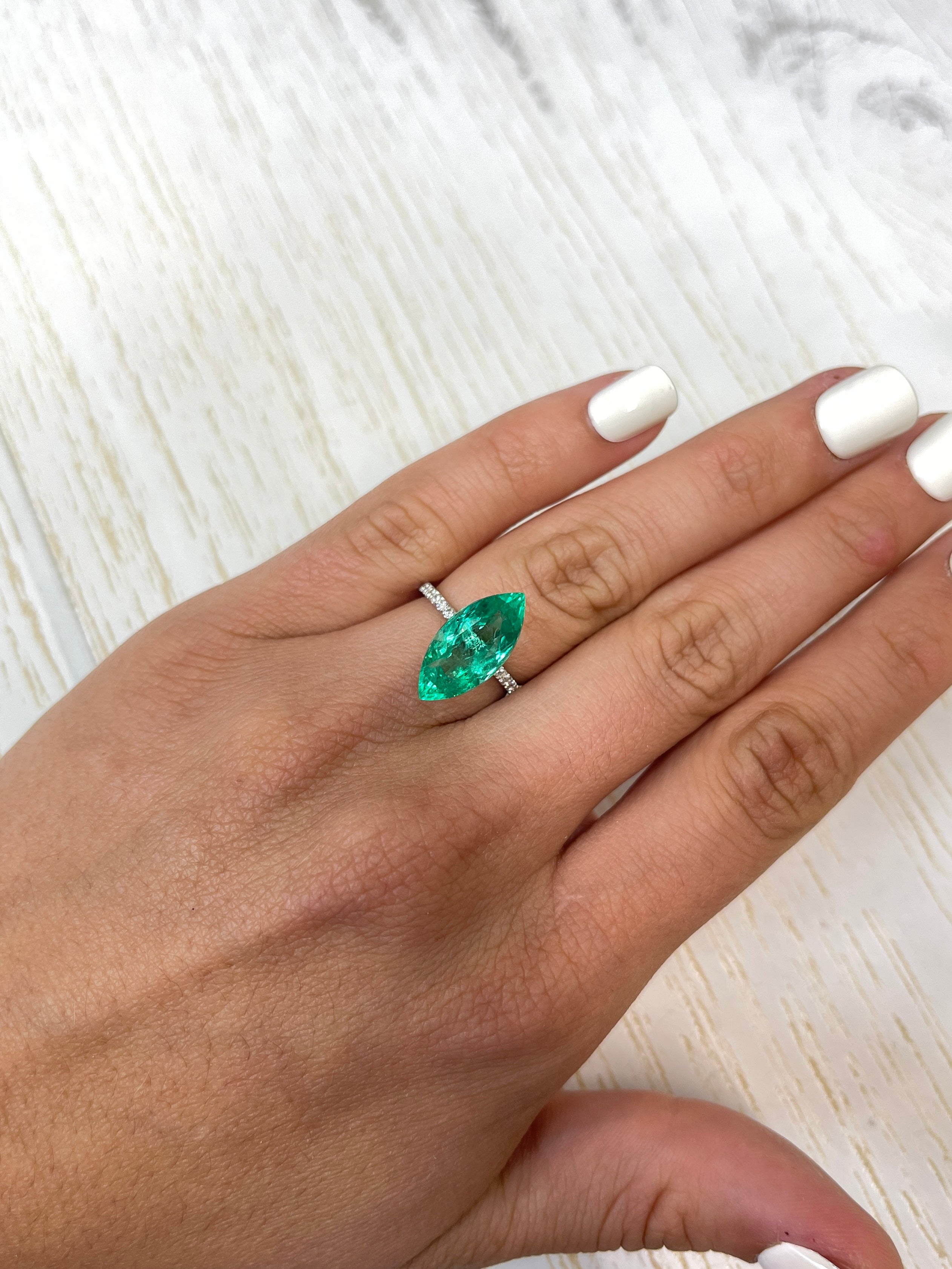 6.84 Carat 18.5x9mm Natural Colombian Green Emerald Marquise Cut Loose Gemstone for Jewelry Making - Perfect for Engagement Rings, Pendants & Earrings