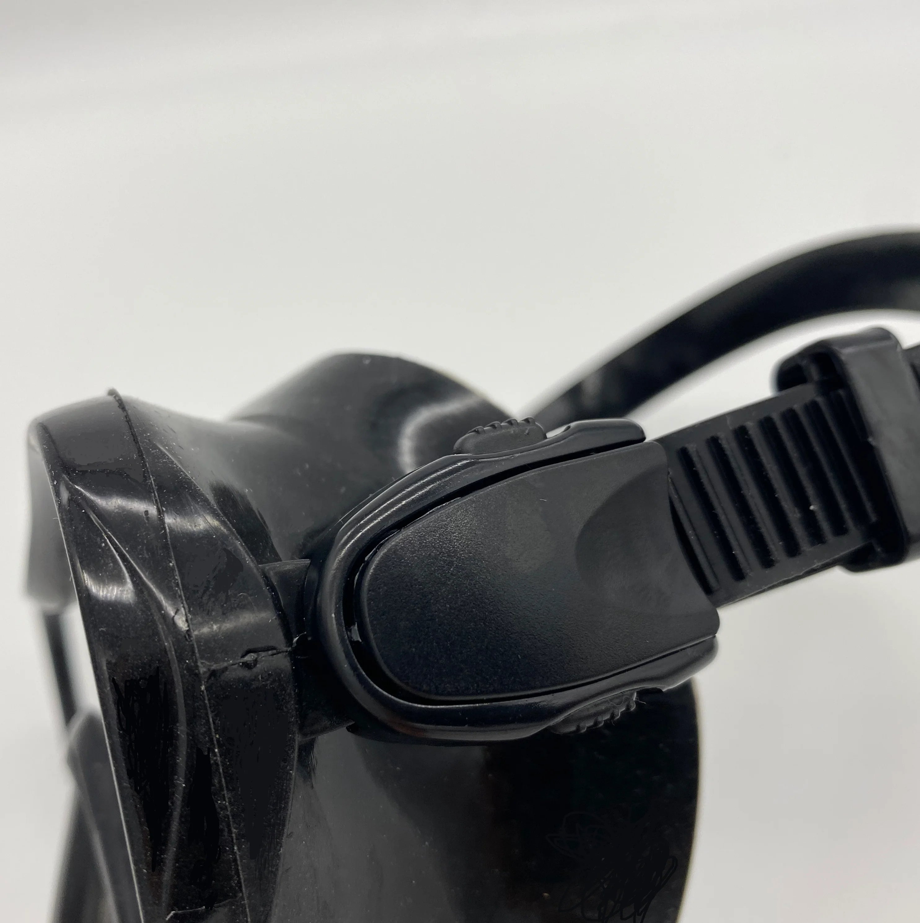 Hunt Master Bellambi Full Face Snorkel Mask Set for Adults - No Container Included | Perfect for Scuba Diving, Snorkeling & Underwater Adventures