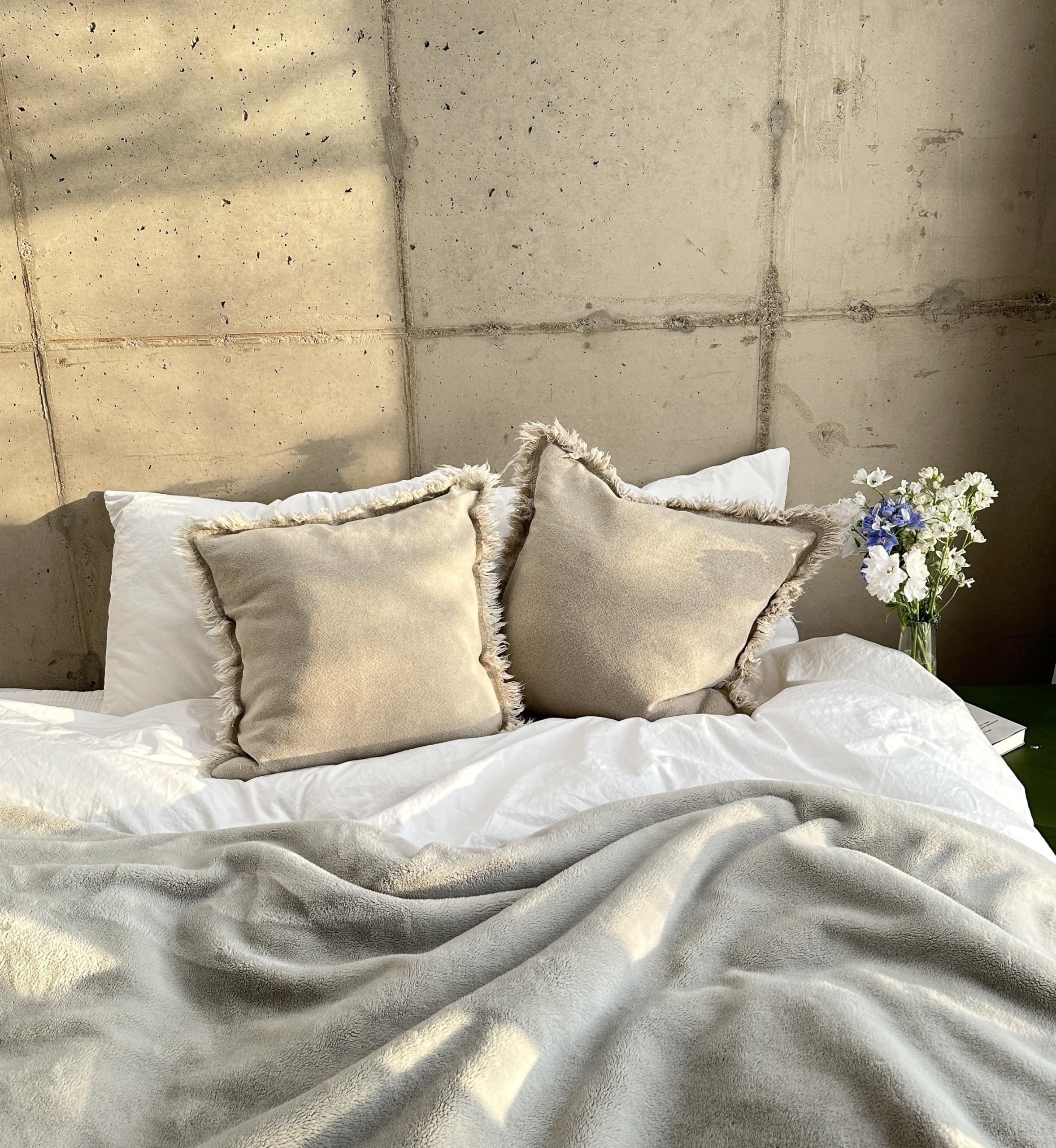 Premium 100% Linen Boho Throw Pillow Covers 18x18 Inches (Set of 2) - Natural Beige Neutral Decorative Pillows with Handmade Fringes for Couch, Bed, Sofa, Patio & Outdoor Decor | Soft & Breathable Accent Pillow Covers for Living Room, Bedroom & Garden