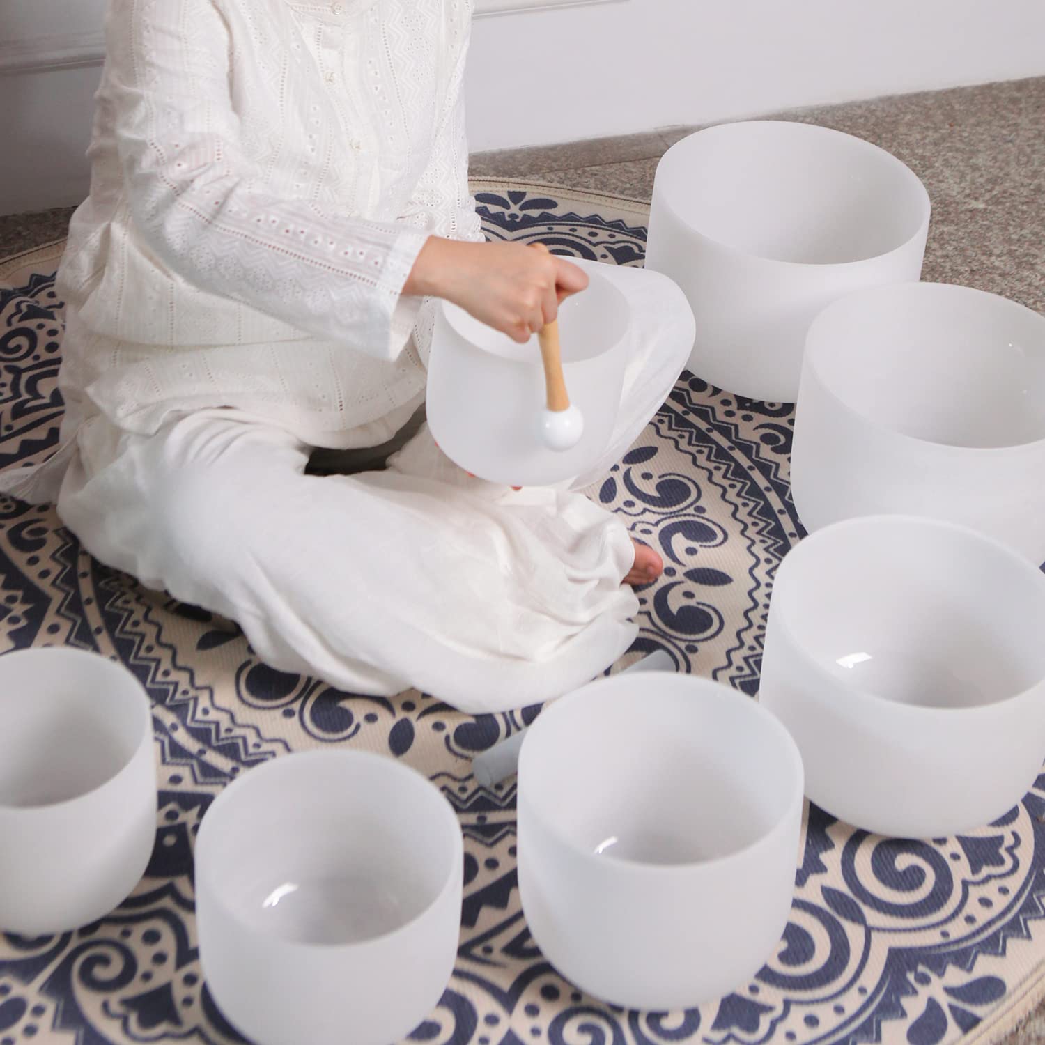 KVKA 7-12 Inch 440Hz Crystal Singing Bowls Set of 7 Pieces - White with Carrying Cases for Yoga, Meditation, Sound Healing & Relaxation Therapy