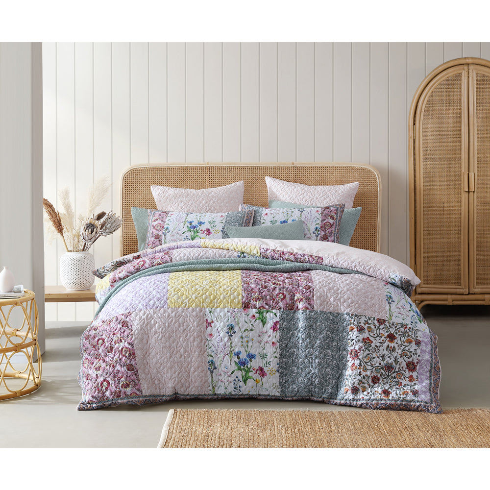 Bodhi Pink Quilt Cover Set - King Size Bedding for Luxurious Comfort | Perfect for Master Bedroom, Guest Room & Hotel Decor