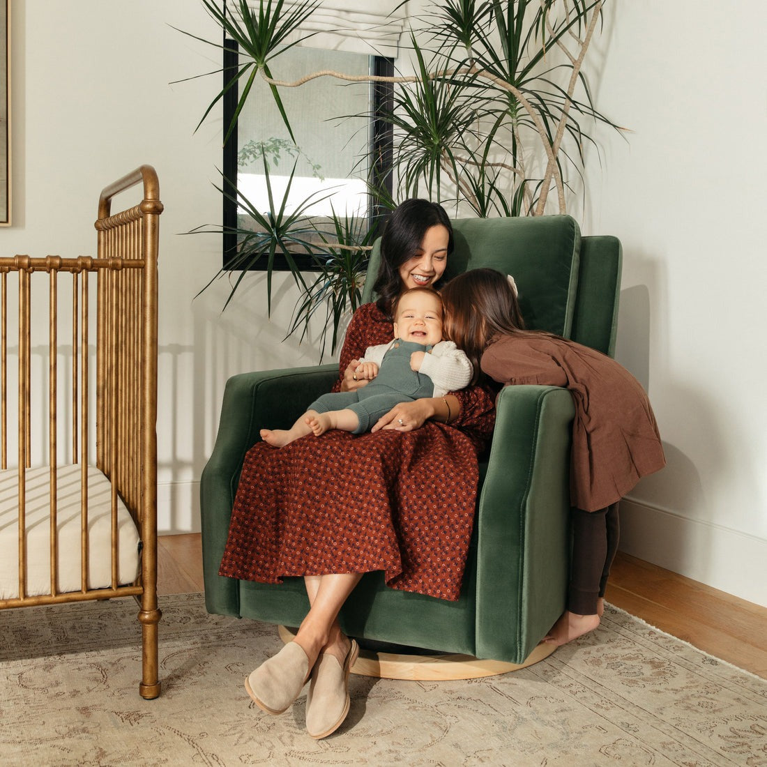 Comfortable Crewe Recliner and Swivel Glider Chair - Adjustable Rocking Chair for Living Room, Nursery, and Bedroom - Perfect for Relaxing, Nursing, and Reading