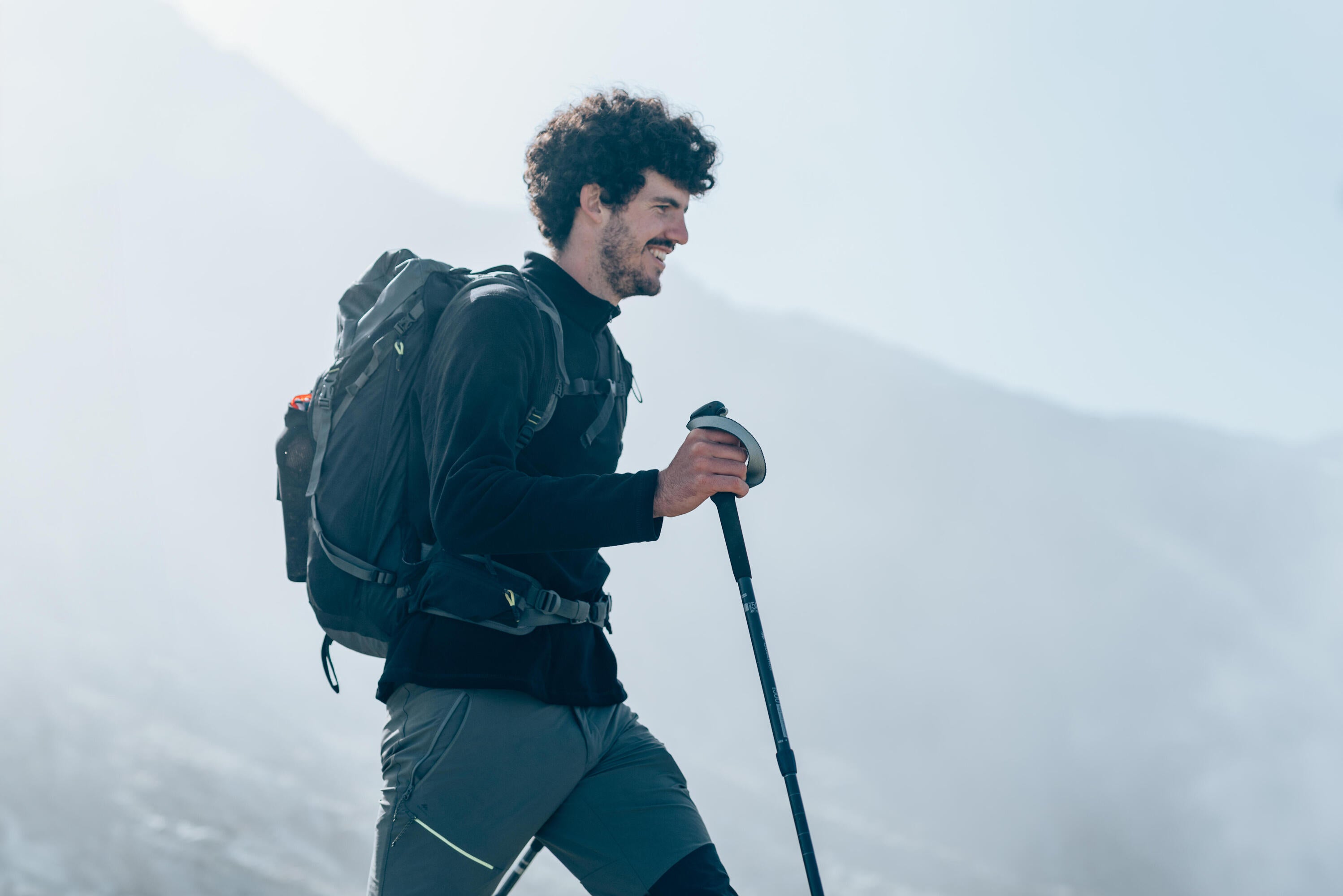 Quechua Men's MH100 Lightweight Hiking Fleece Jacket - Warm & Breathable for Outdoor Adventures, Camping & Trail Running