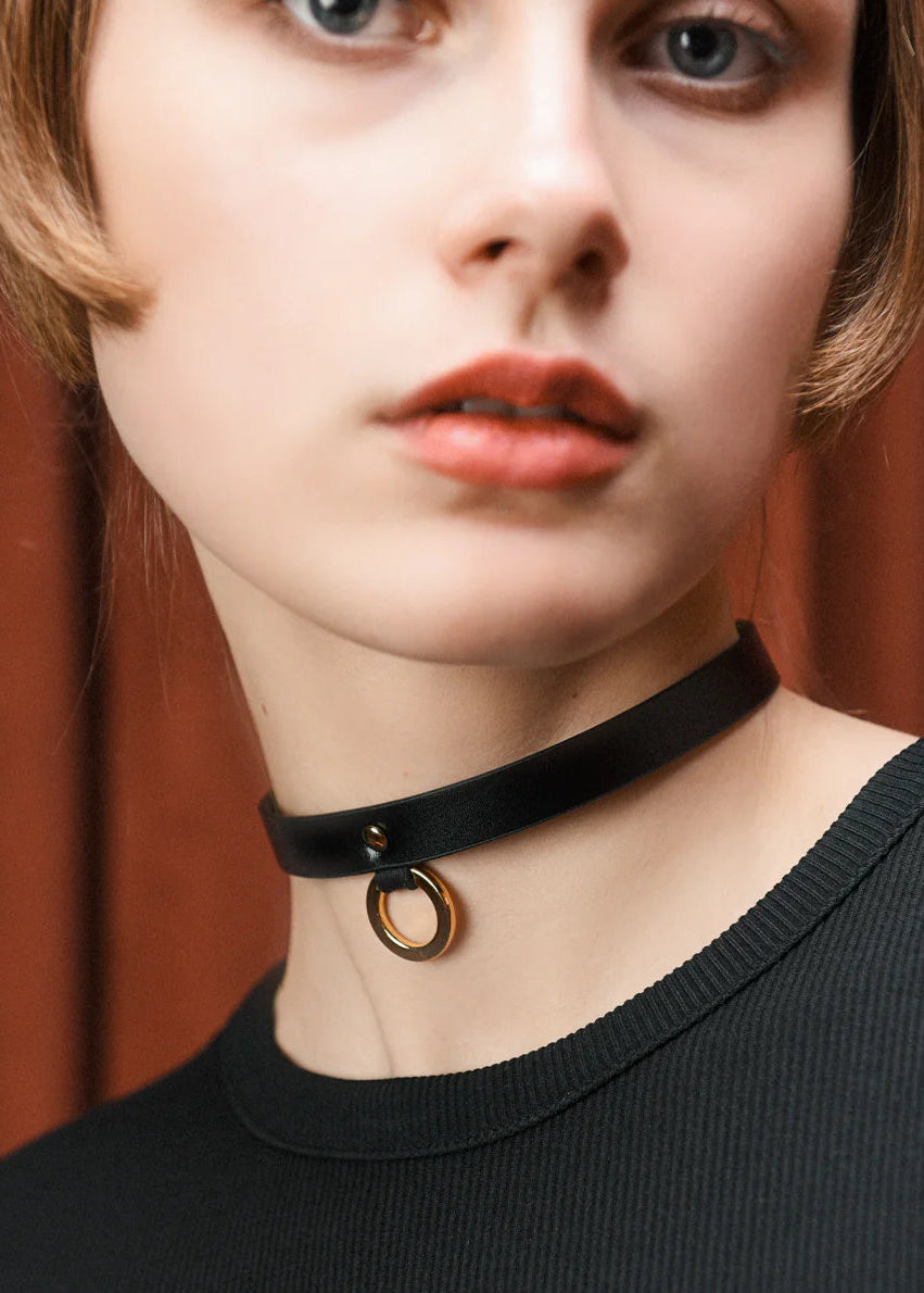 Genuine Leather Thin Choker Necklace for Women - Elegant Gothic Punk Style Choker - Perfect for Parties, Halloween, Cosplay & Everyday Fashion Accessories