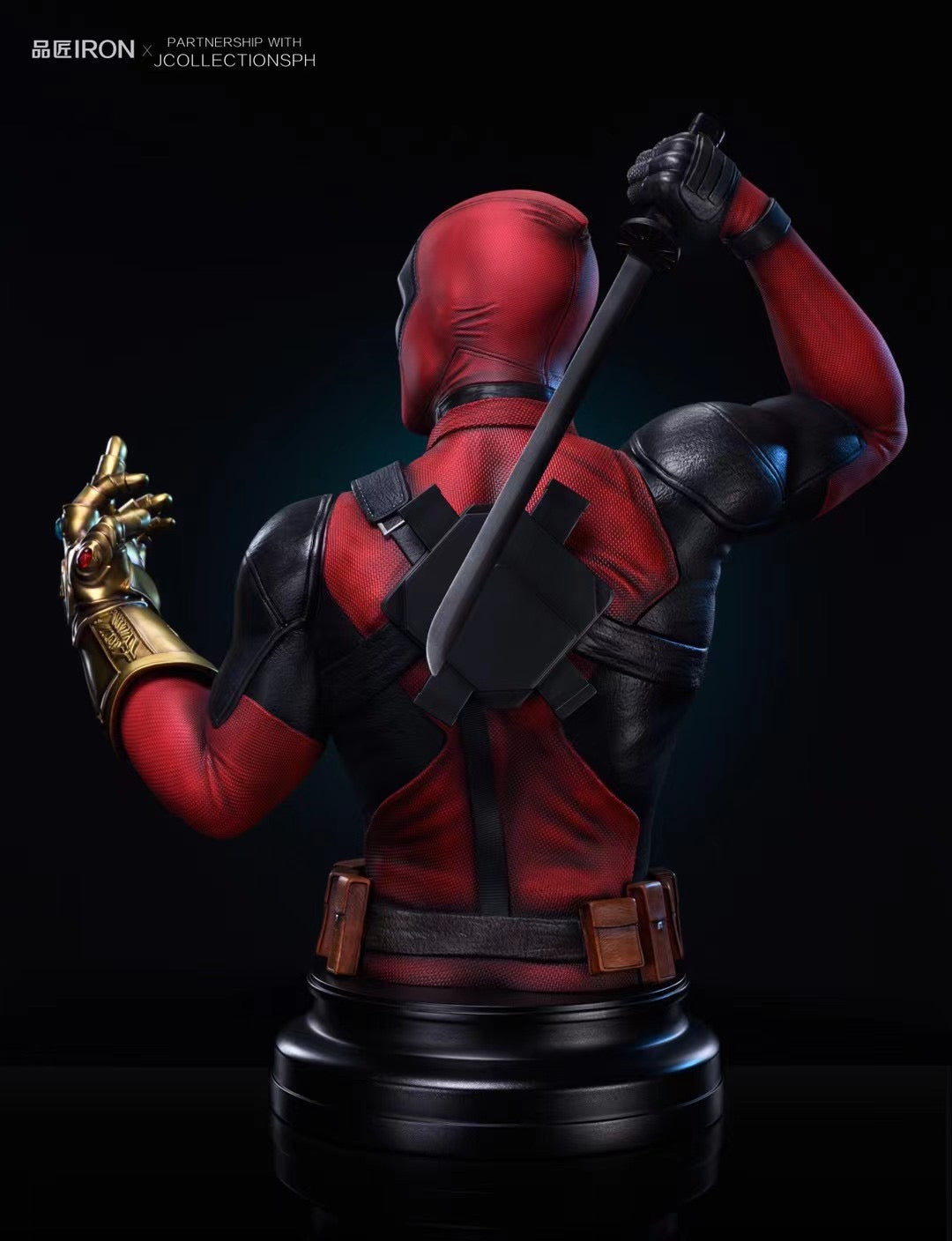 Deadpool Bust Statue - Marvel Comics Collectible Figure for Home & Office Decor - Perfect for Superhero Fans & Gift Giving