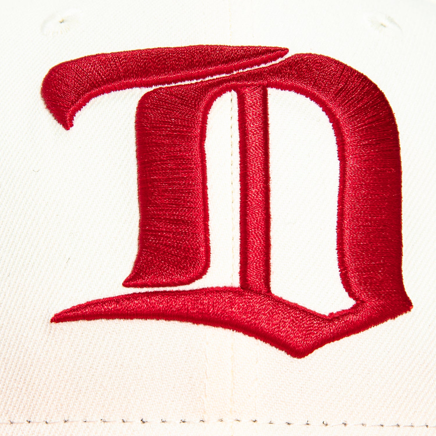 New Era 59Fifty Detroit Red Wings 2014 Winter Classic Patch D Snapback Hat - White & Red - Official MLB Baseball Cap for Men & Women - Perfect for Sports Fans, Game Day & Streetwear Fashion