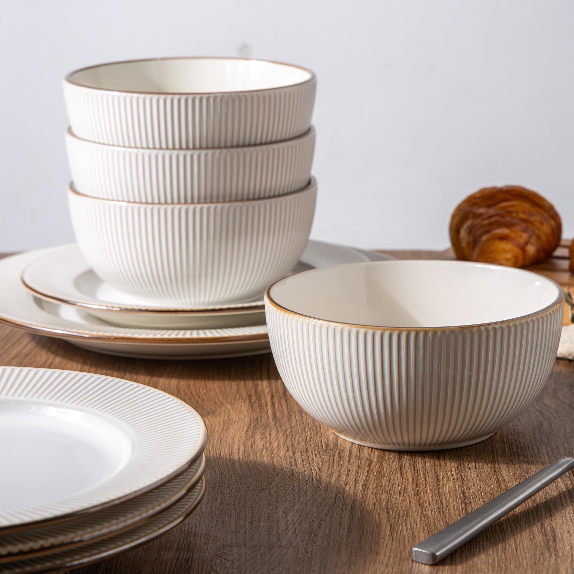 GBHOME 18-Piece Ceramic Dinnerware Set - Elegant Embossed Stoneware Plates & Bowls, Dishwasher & Microwave Safe - Perfect for Housewarming, Wedding Gifts & Family Dining (Service for 6) | Ideal for Everyday Meals, Dinner Parties & Special Occasions