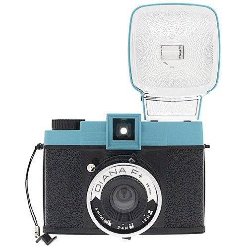 Lomography Diana F+ 120 Film Camera with Flash - Teal & Black Retro Vintage Style | Perfect for Creative Photography, Travel & Artistic Shots