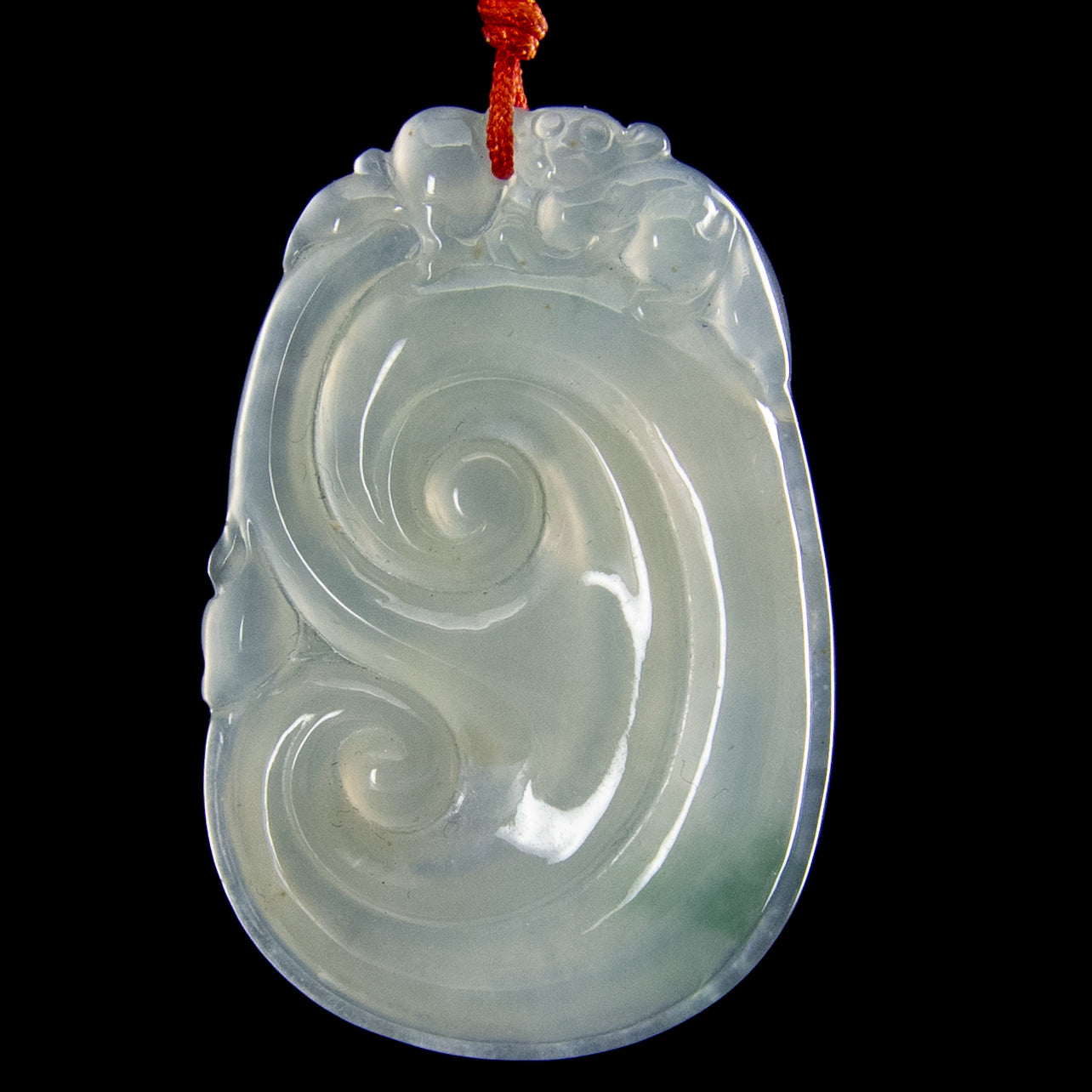 Natural Green Jade Pendant Necklace with Lucky Lingzhi Mushroom Charm - Elegant Spiritual Jewelry for Meditation, Healing & Positive Energy (Perfect Gift for Yoga Lovers & Wellness Enthusiasts)