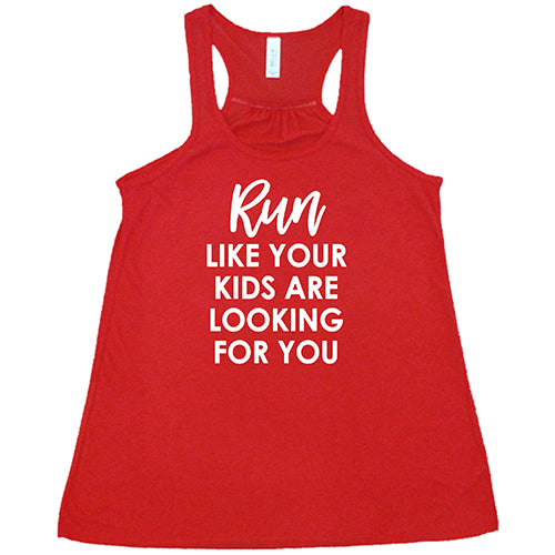 Funny Running Dad T-Shirt - 'Run Like Your Kids Are Looking For You' Humor Graphic Tee - Perfect for Jogging, Parenting Gifts & Family Outfits