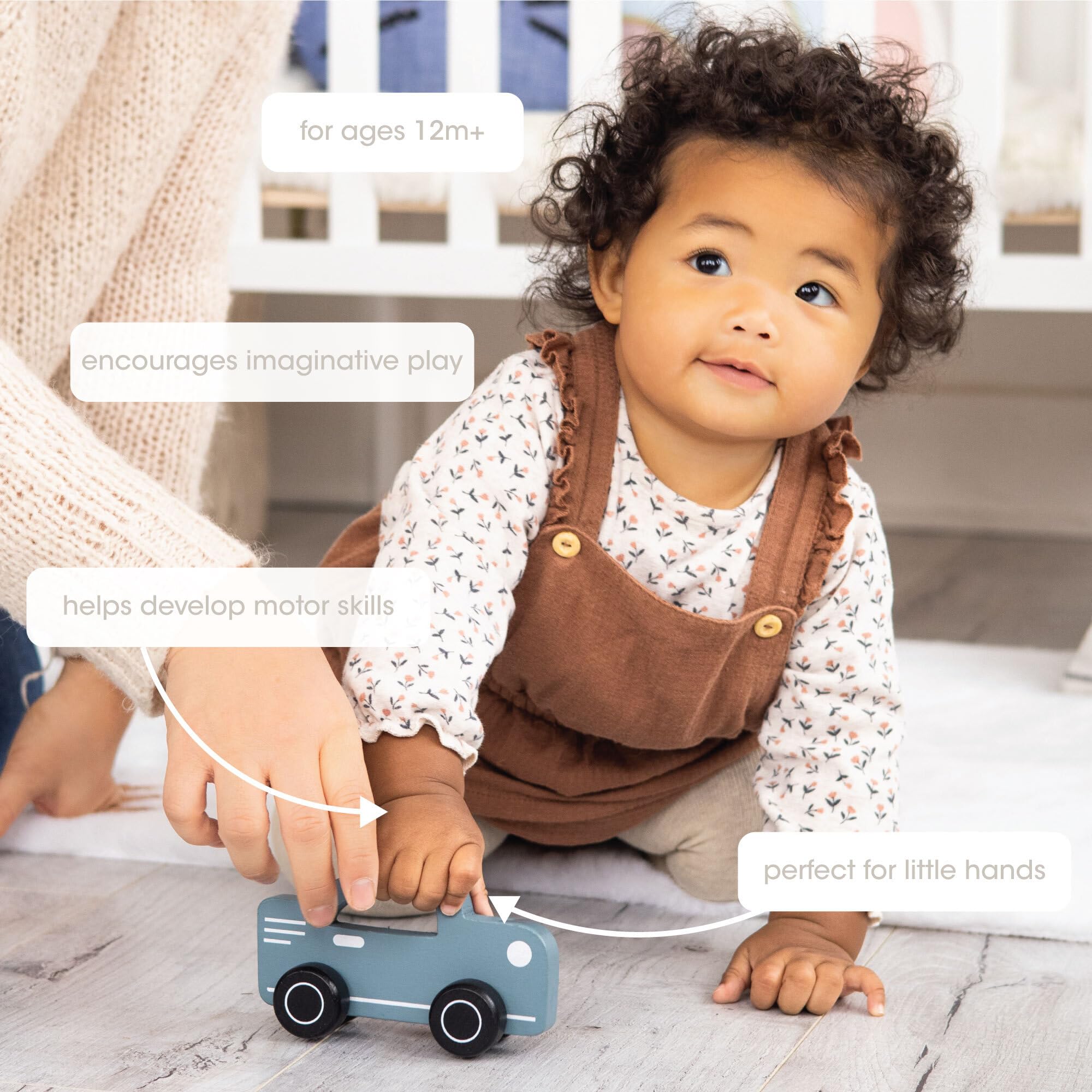 Pearhead Wooden Push and Pull Toy Car - Montessori Baby & Toddler Learning Toy - Gender Neutral Wooden Car for Boys & Girls - Perfect Nursery Toy for Early Childhood Development - Great for Playtime, Motor Skills & Sensory Exploration
