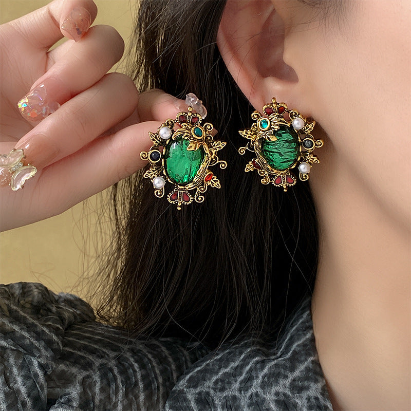 Luxury Vintage Crown Pearl Stud Earrings for Women - Elegant HE14025 Jewelry Gift for Birthday, Anniversary & Special Occasions