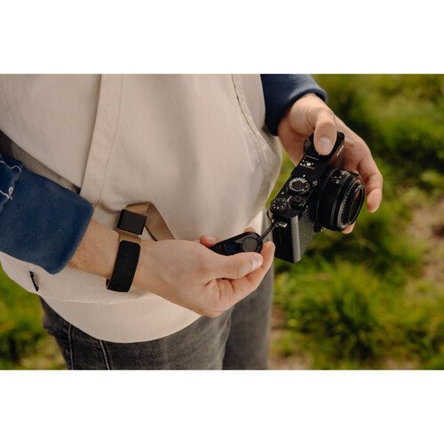Peak Design Cuff Camera Wrist Strap (Coyote) - Secure & Comfortable Hand Grip for DSLR/Mirrorless Cameras - Perfect for Travel, Hiking & Outdoor Photography