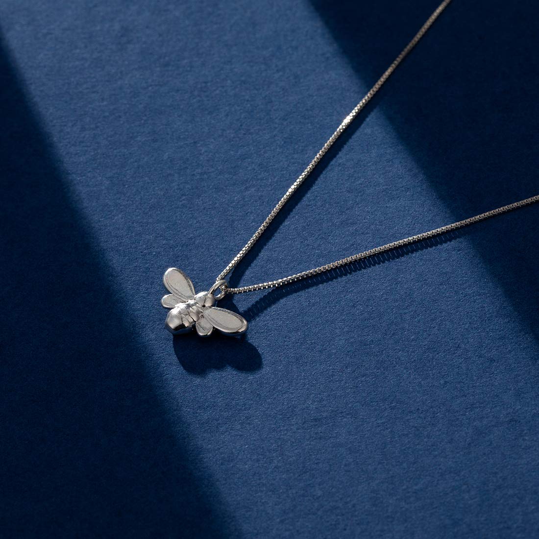 **Elegant Elephant & Butterfly Necklace for Women - Inspirational Jewelry Gift for Cat & Bee Lovers - Perfect for Daily Wear, Birthday & Anniversary Gifts**