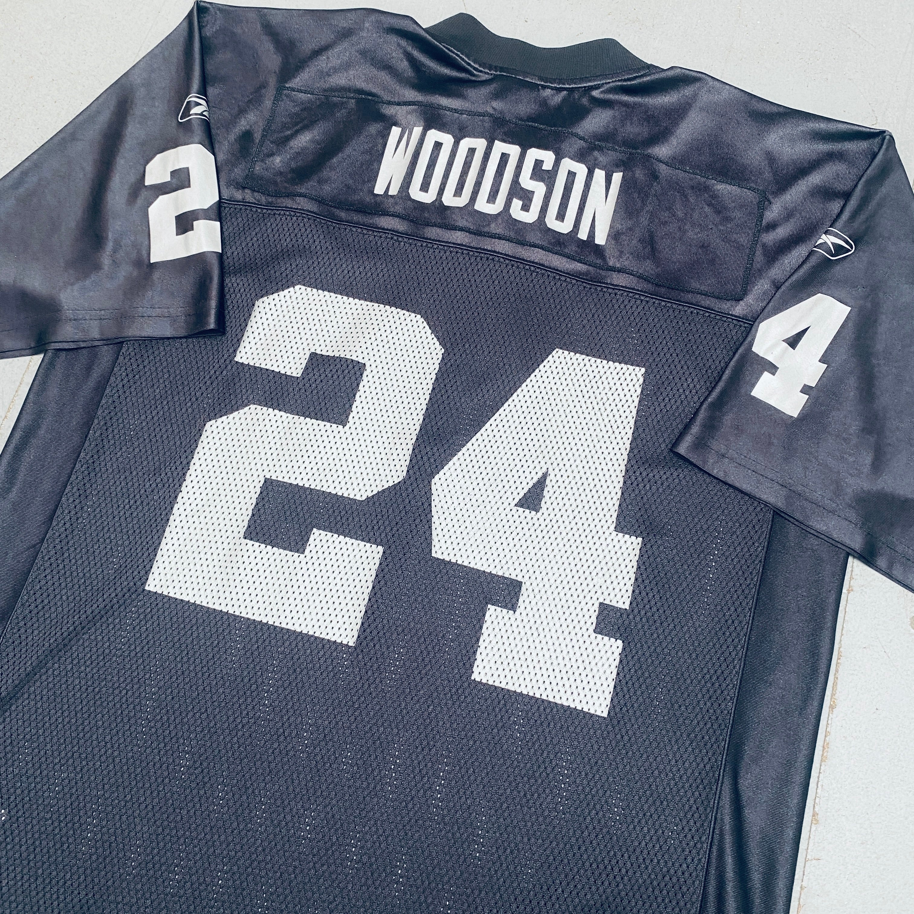 Charles Woodson Oakland Raiders 2002-2003 Authentic Jersey (Large) - Perfect for NFL Games, Tailgating & Fan Collections