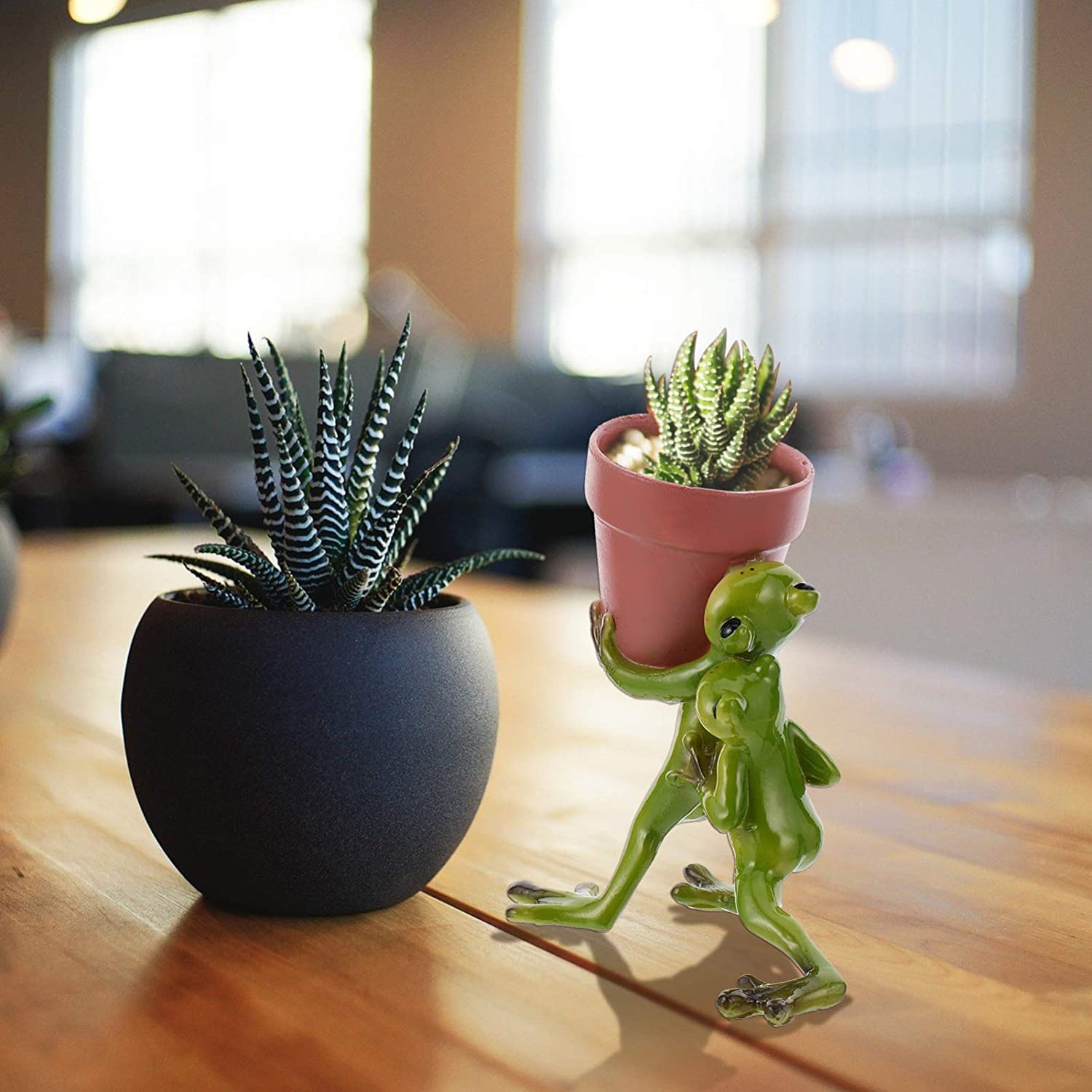 Ceramic Succulent Planter Pots with Frog Statues - Mini Flower Plant Pots for Garden, Kitchen, Windowsill, Office & Party Decor - Cute Animal Shaped Ceramic Basin for Indoor/Outdoor Plants
