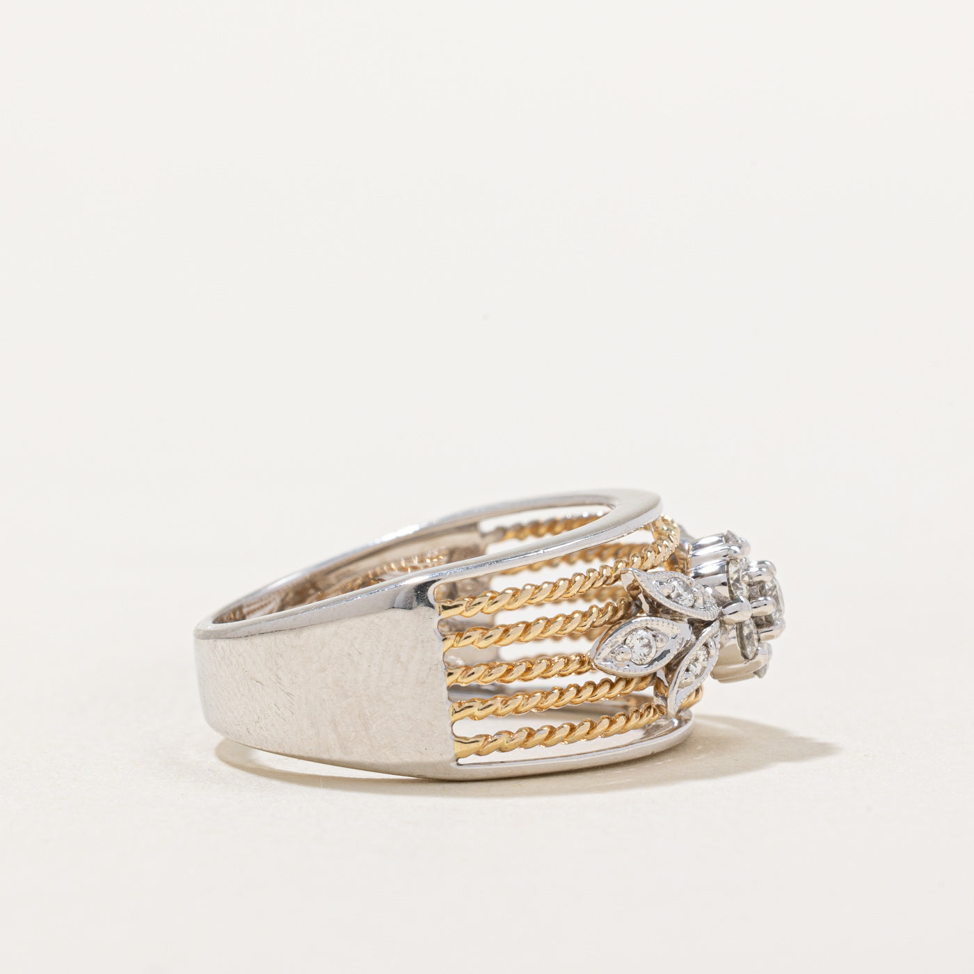 Two Tone Gold Diamond Floral Band Ring - 0.30 Carat Total Weight (CTW) - Size 6.75 - Elegant Wedding, Anniversary or Gift Jewelry for Women