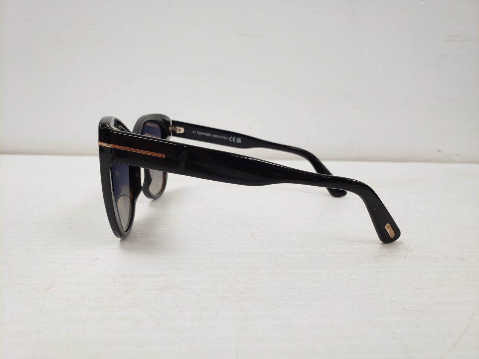 Tom Ford Nora Sunglasses for Women - Luxury Designer UV Protection Sunglasses - Perfect for Beach, Driving & Outdoor Activities