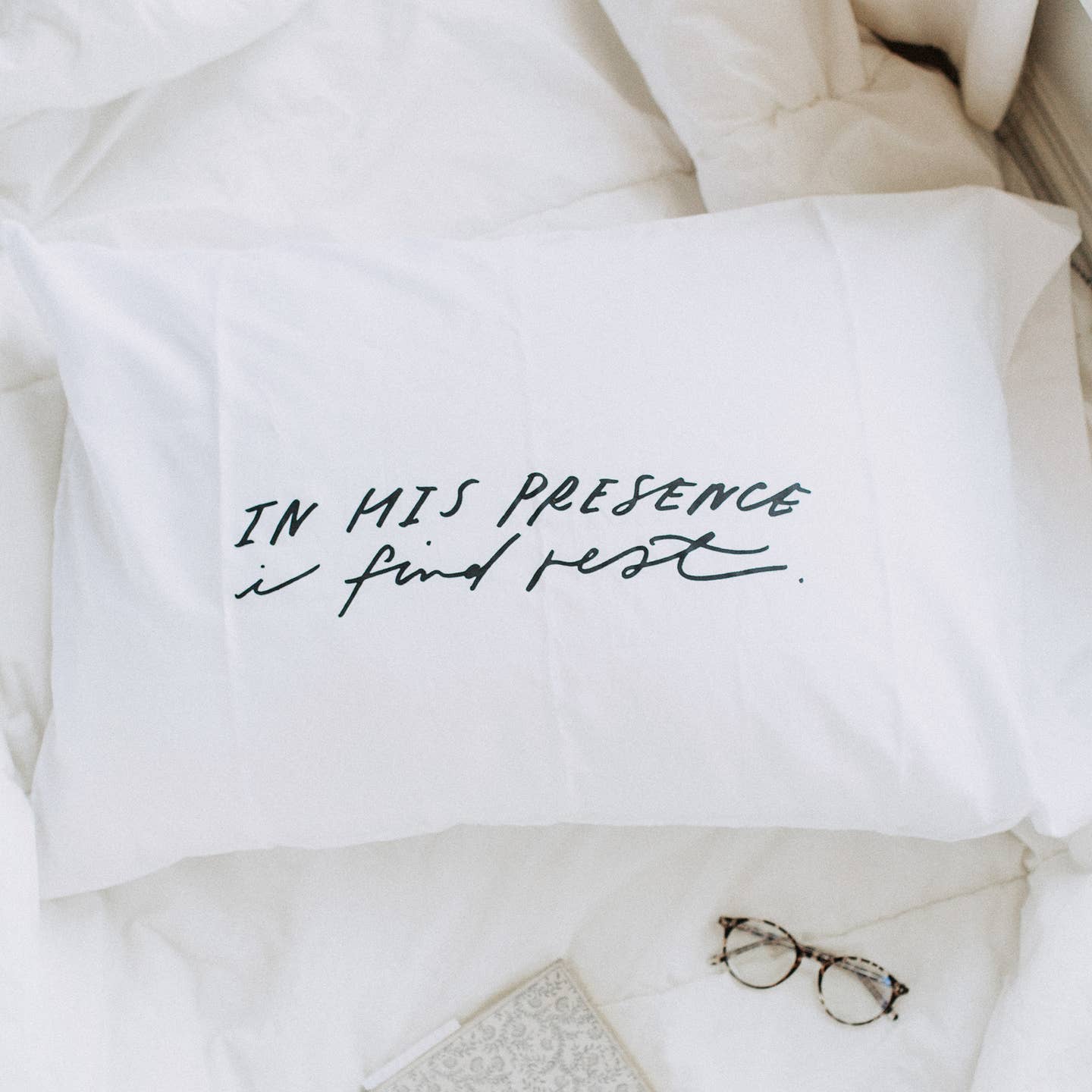 Comfortable I Find Rest Pillow Case for Better Sleep - Soft & Breathable Bedding Accessory - Perfect for Home, Travel & Office Use