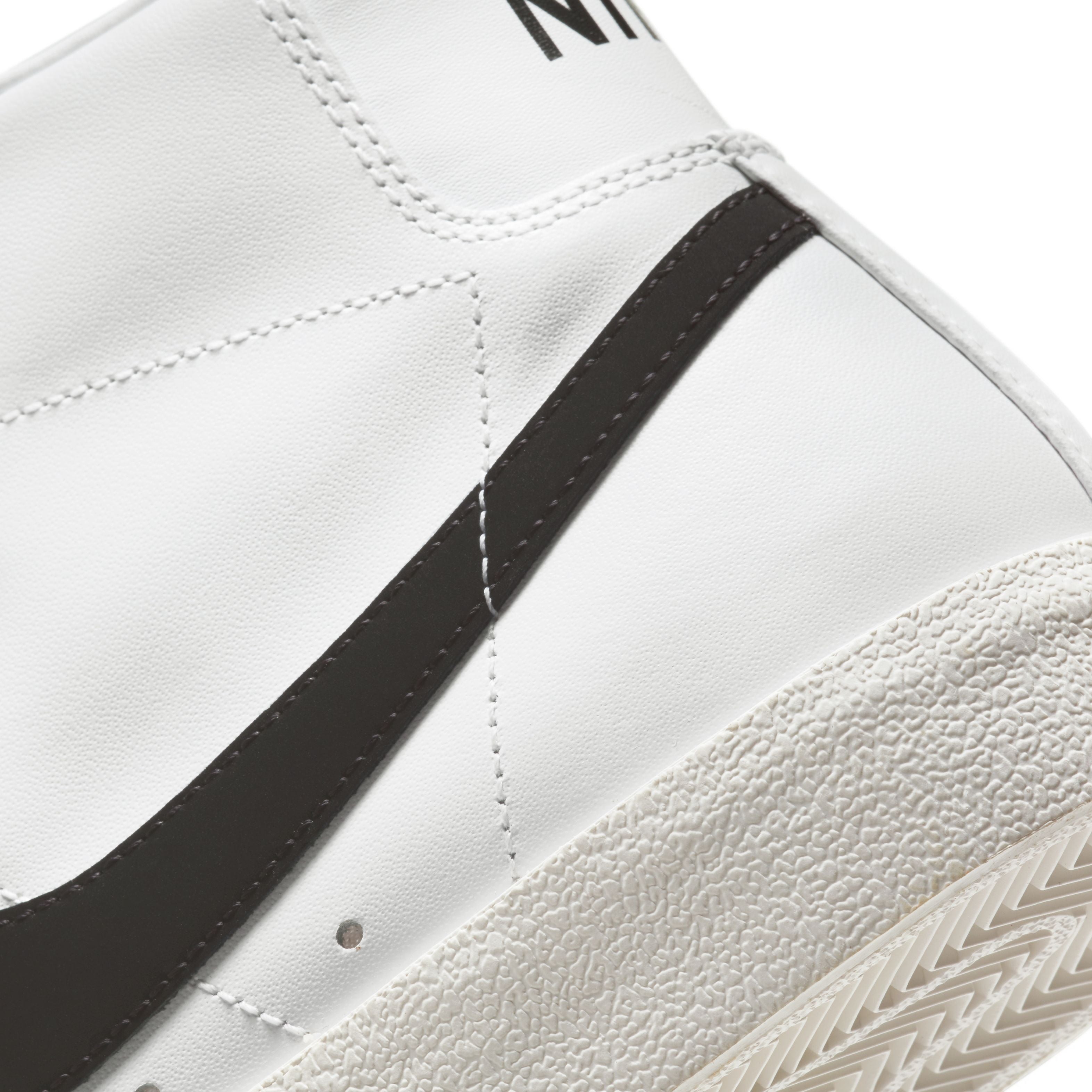 Nike Blazer Mid '77 Vintage Sneakers - White & Black Retro Basketball Shoes for Men & Women | Casual Streetwear & Vintage Style Outfits