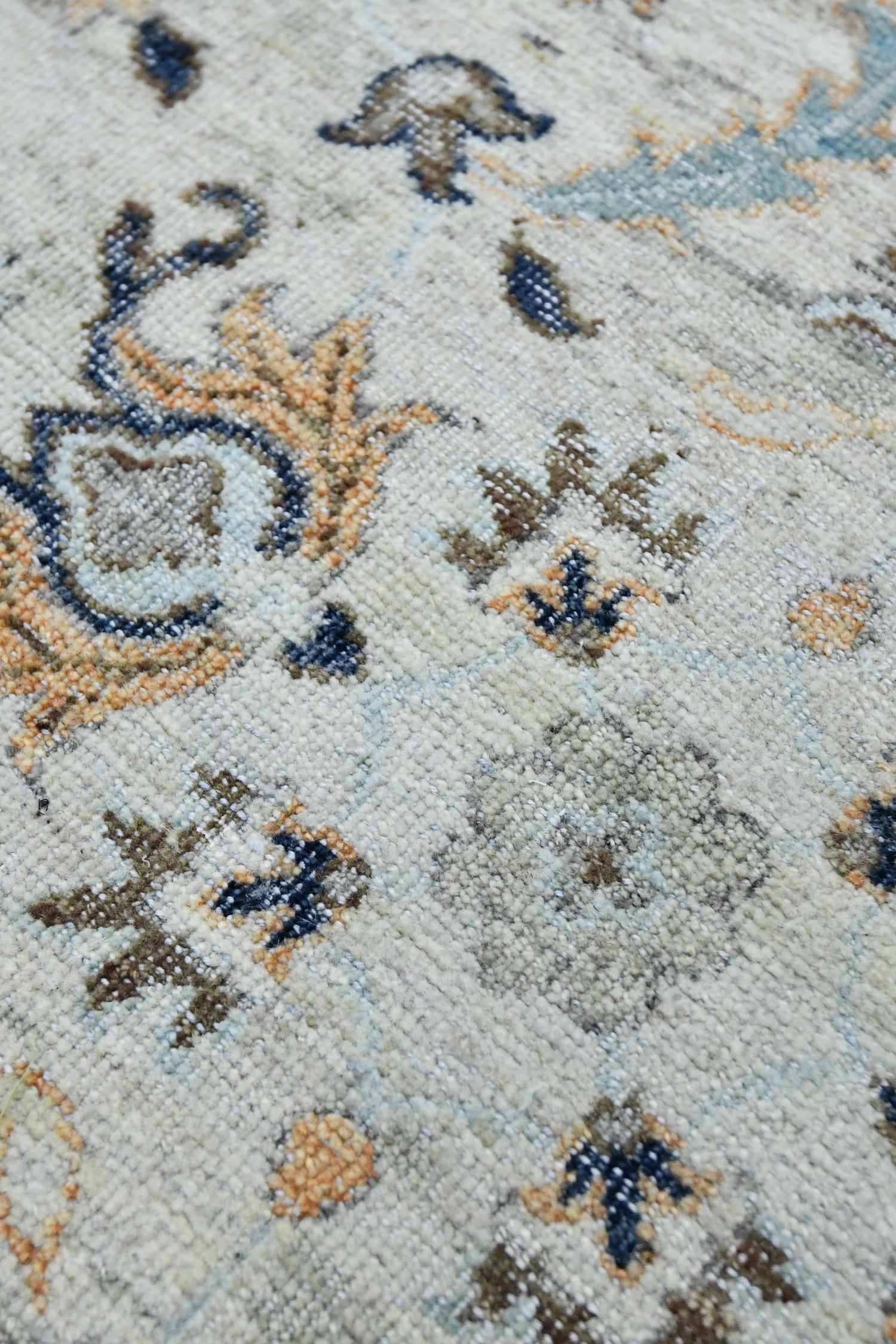 Amritsar Handwoven Transitional Rug J72222 - Premium Wool Area Rug for Living Room, Bedroom & Dining Room Decor