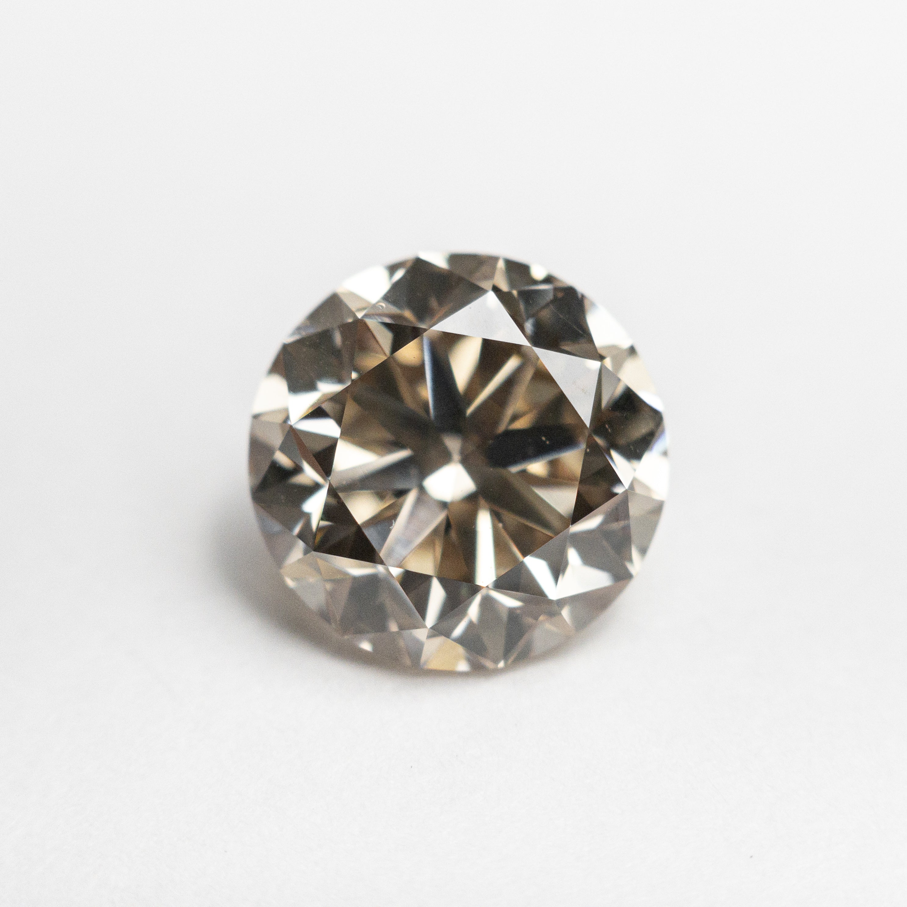 3.00ct Champagne Round Brilliant Diamond - 8.92x8.91x5.75mm VS2 Clarity, Ideal for Engagement Rings & Anniversary Jewelry (2023 Collection)
