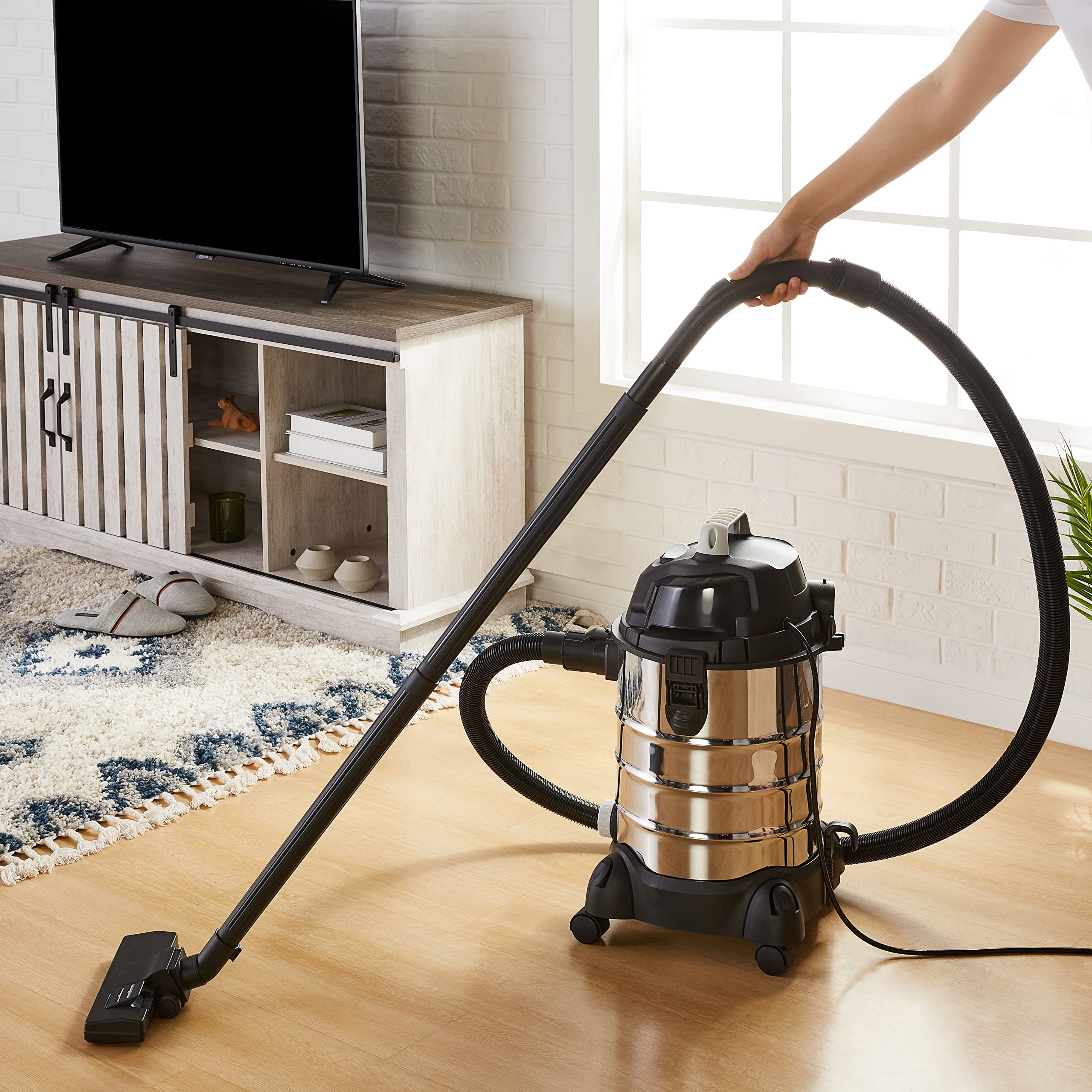 Amazon Basics 6 Gallon Wet Dry Vacuum Cleaner, 3.5 HP Stainless Steel Shop Vac - Grey/Black - Ideal for Garage, Workshop, and Home Cleaning