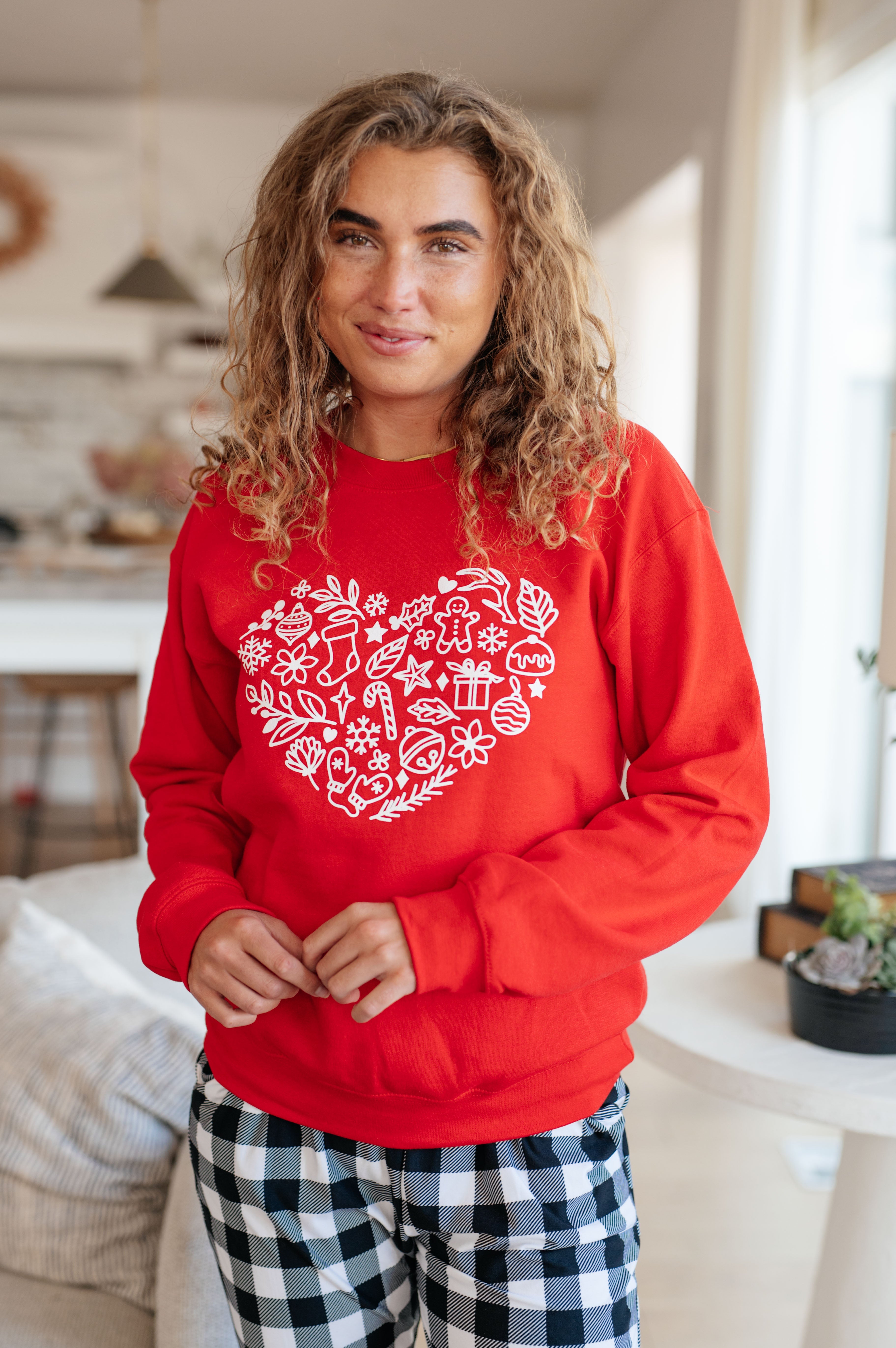 Cozy Holiday Heart Sweatshirt for Women - Christmas Valentine's Day Gift - Perfect for Winter Outfits & Festive Gatherings