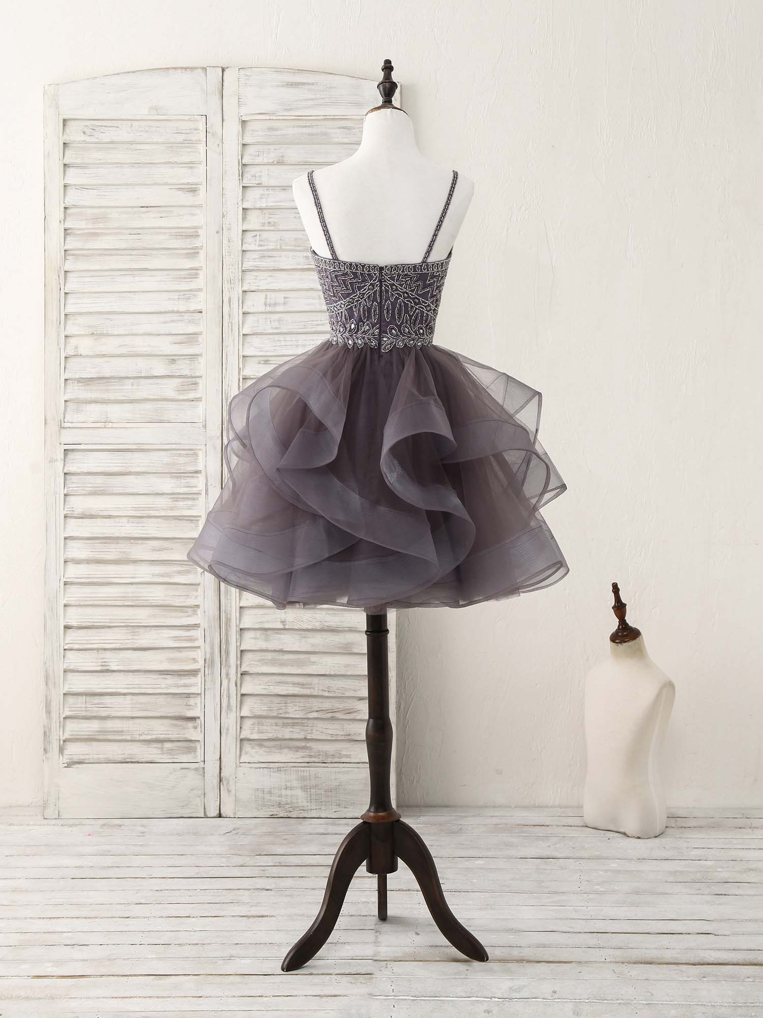 Elegant Sweetheart Neckline Tulle Beaded Short Prom Dress for Homecoming - Perfect for School Dances, Parties & Special Occasions