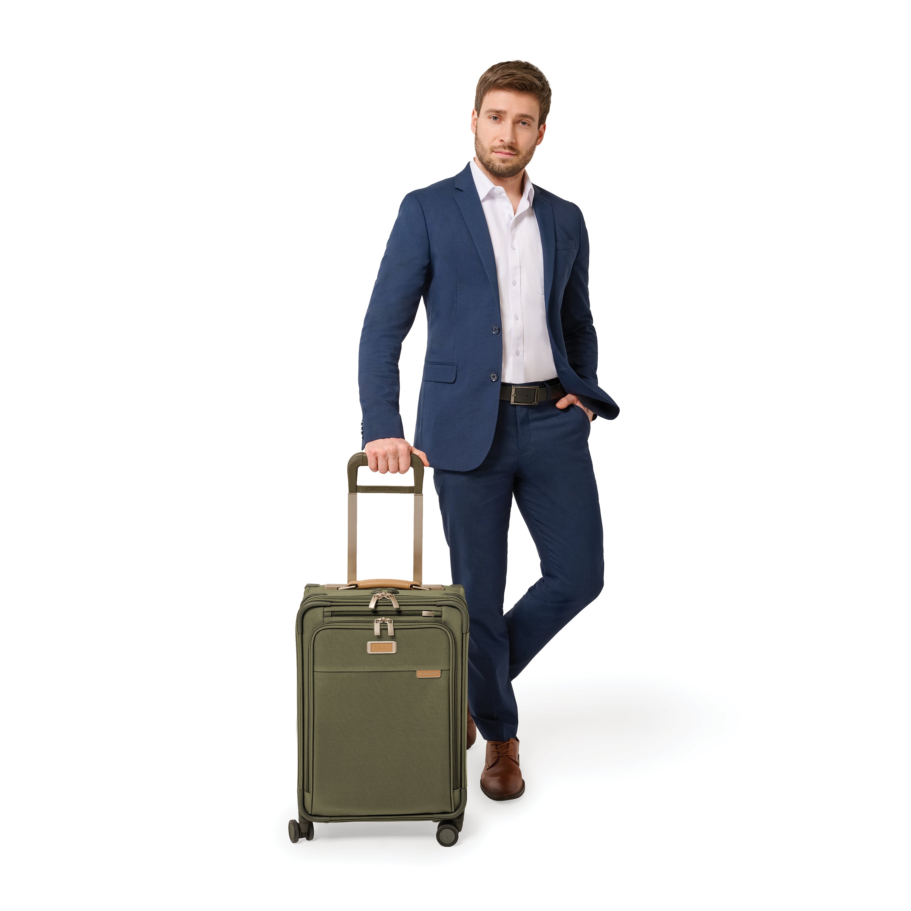 Briggs & Riley Baseline Essential Carry On Spinner Luggage - Lightweight Expandable Suitcase for Business Travel & Weekend Getaways | TSA Lock & Durable Polycarbonate Shell