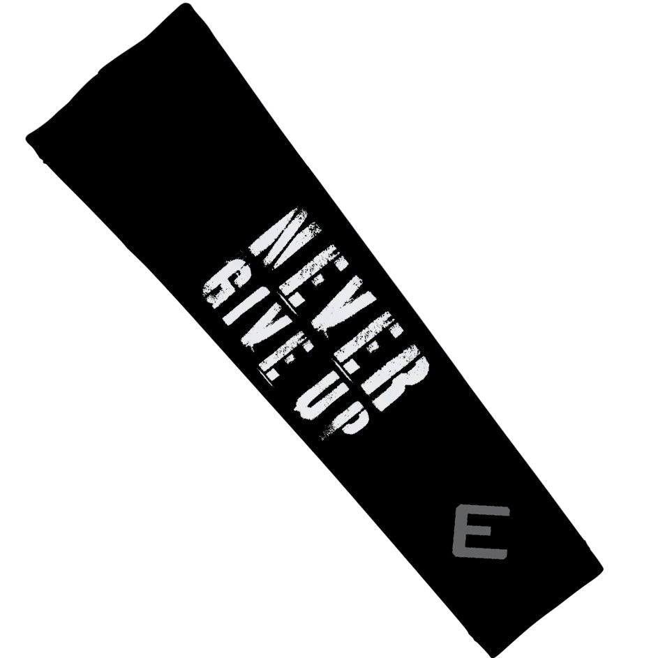 Never Give Up Arm Sleeve - Compression Sleeves for Sports & Fitness - Perfect for Running, Basketball & Workout Motivation