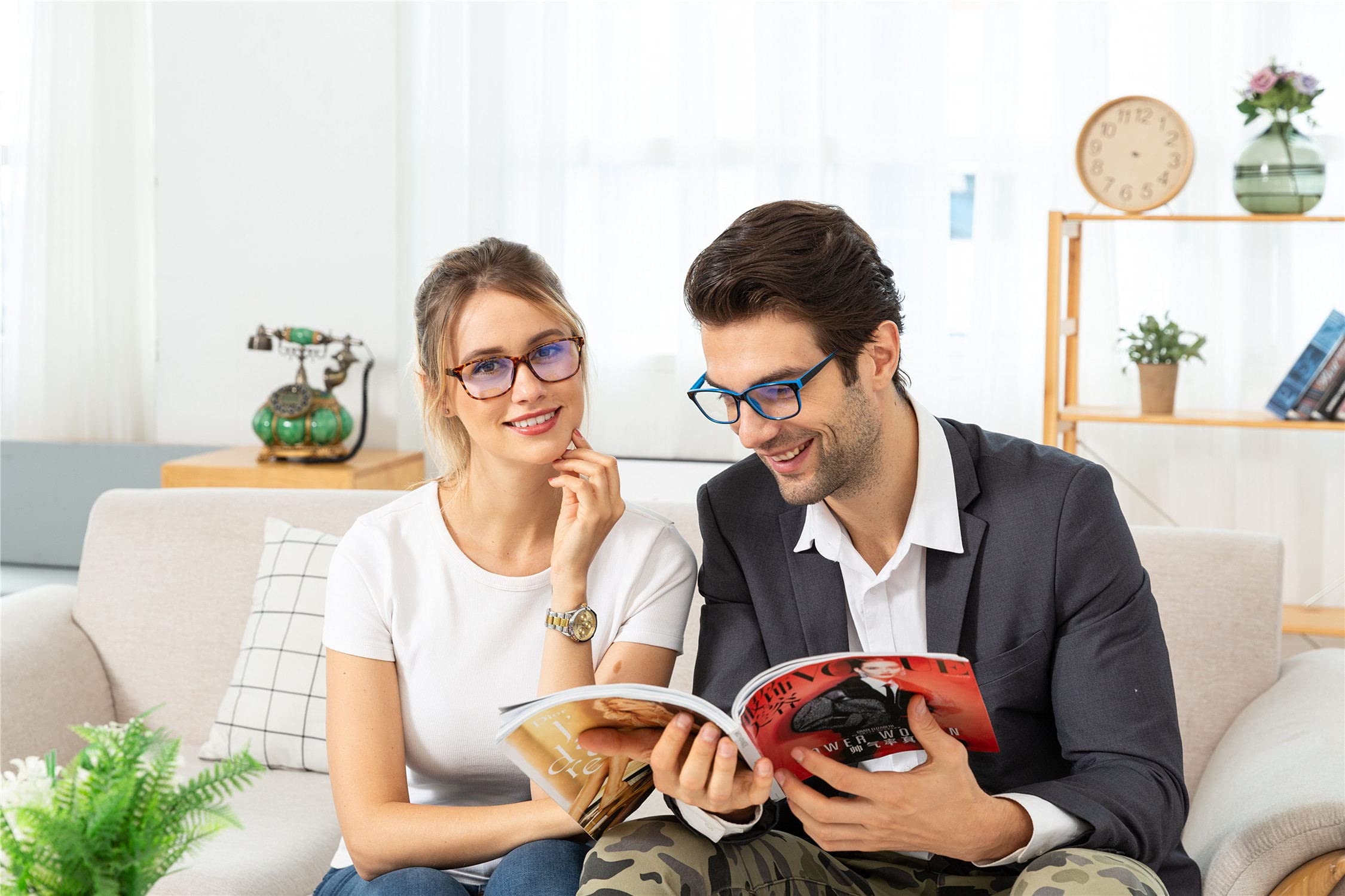 Blue Light Blocking Glasses for Computer & Gaming - Reduce Eye Strain & Fatigue - Anti Glare Reading Glasses for Men & Women - Perfect for Office, Gaming & Screen Time