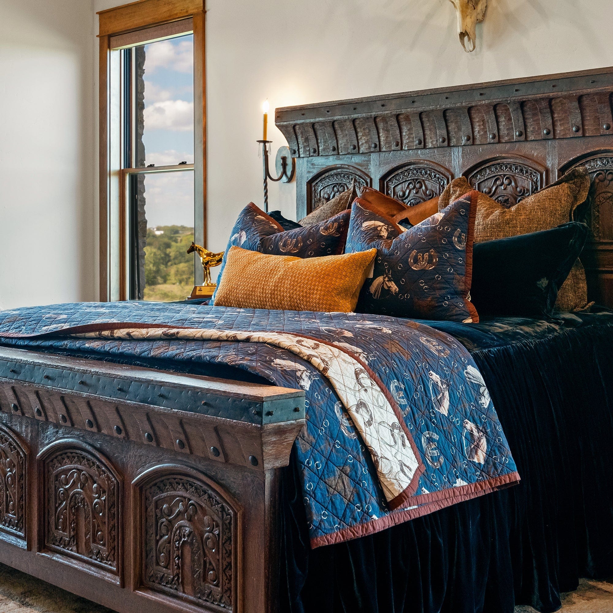 Saratoga Reversible Quilt Set - Soft & Comfortable Bedding for All Seasons - Perfect for Master Bedroom, Guest Room, and Dorm Decor