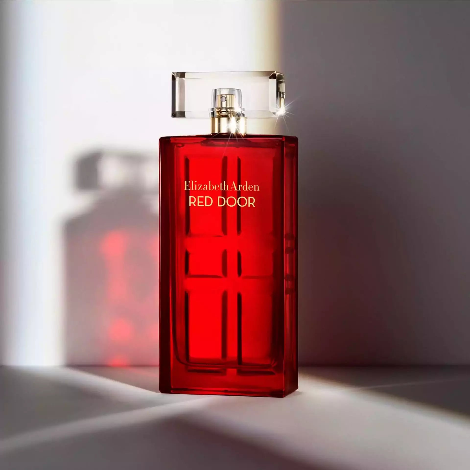 Red Door Eau de Parfum Spray for Women - Floral Fragrance Perfume with Long Lasting Scent - Perfect for Date Night, Office & Special Occasions