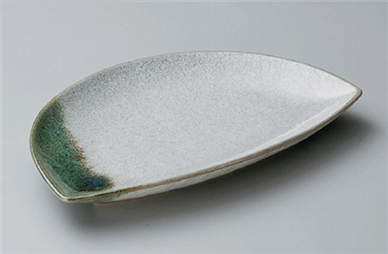KAIRAGI-ORIBE Japanese Traditional Porcelain Dinner Plates - Set of 2 Medium Plates, Handcrafted in Japan - Perfect for Sushi, Appetizers & Home Decor
