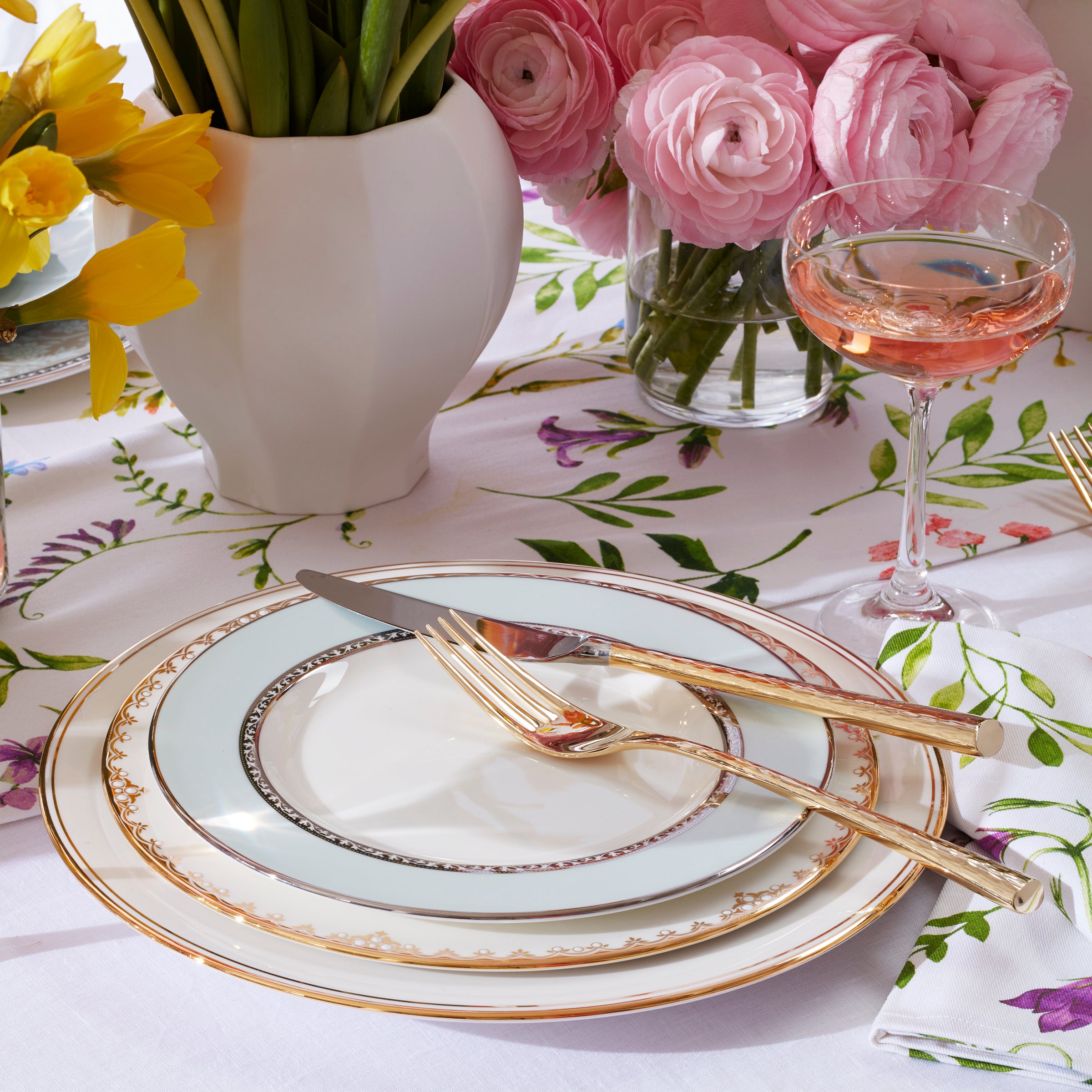 Federal Gold Accent Plate - Elegant Decorative Wall Art for Home & Office Decor | Perfect for Living Room, Bedroom, and Dining Room Accents