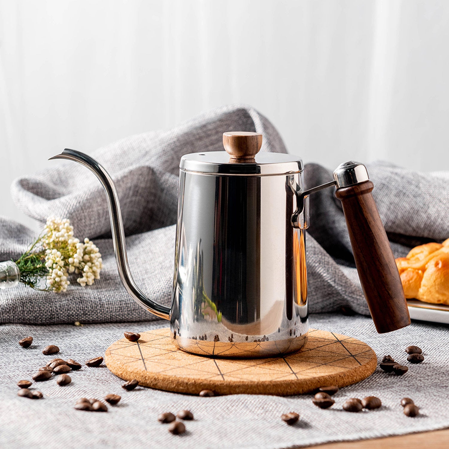 Premium 600ml Gooseneck Kettle with Walnut Handle - Silver Stainless Steel Electric Pour Over Kettle for Coffee & Tea Brewing - Perfect for Home, Office & Specialty Coffee Shops