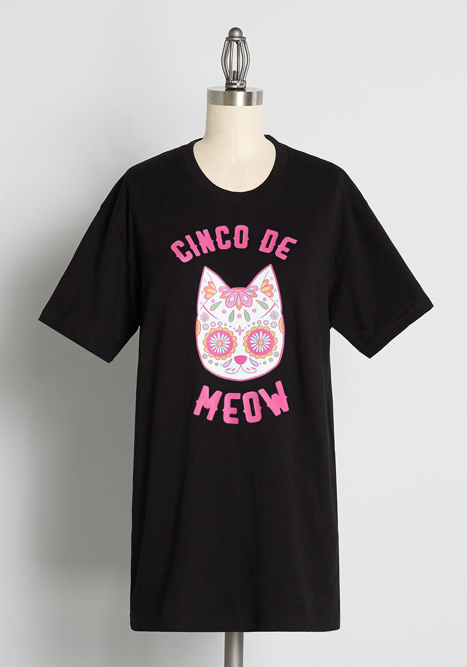 Funny Cinco De Meow Cat Lover T-Shirt - Cute Mexican Fiesta Cat Graphic Tee for Women & Men - Perfect for Cinco de Mayo Parties & Cat Themed Events