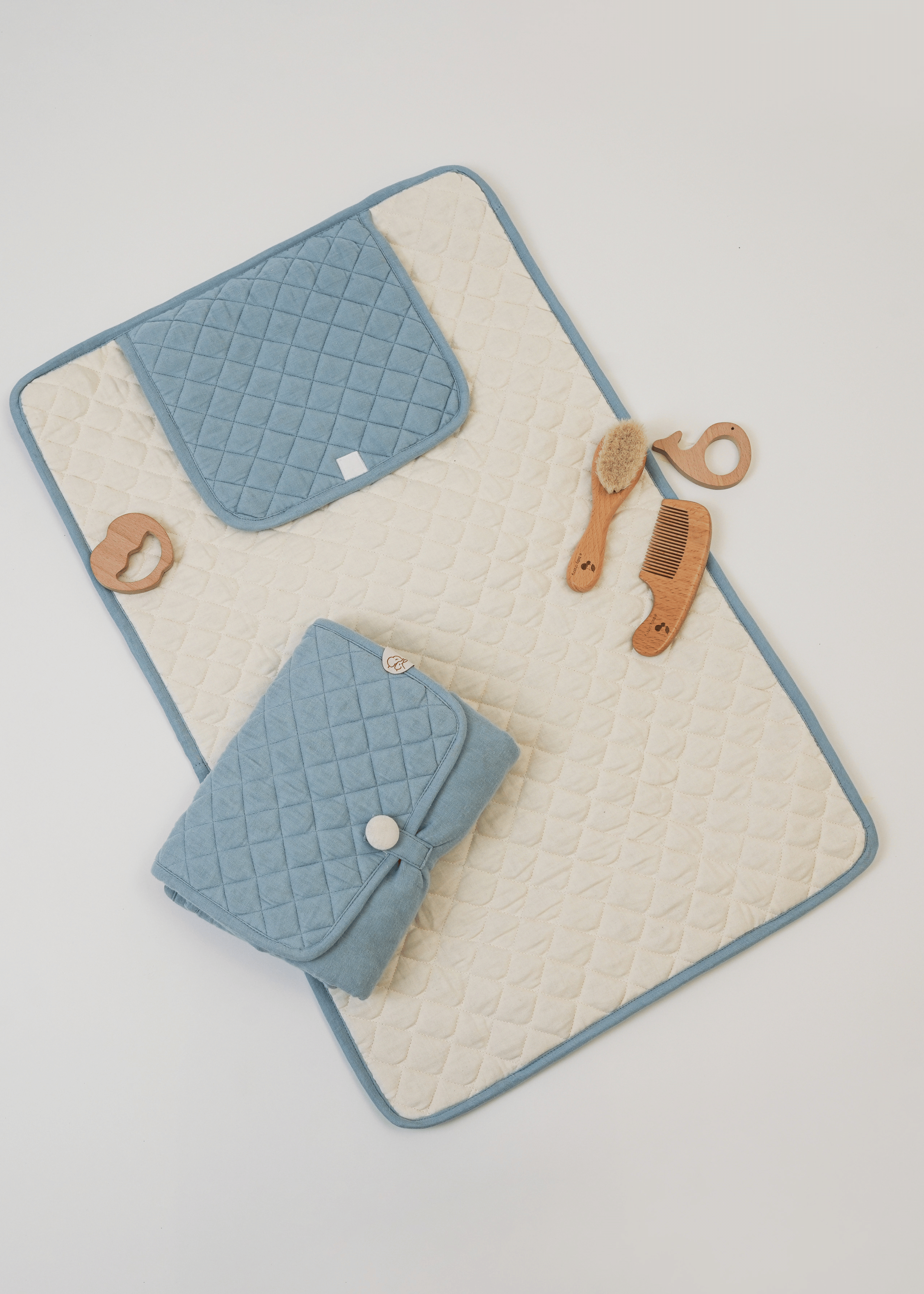 Portable Baby Changing Mat - Waterproof, Foldable & Travel-Friendly for Diaper Changes On the Go - Perfect for Home, Nursery, Travel & Outdoor Use