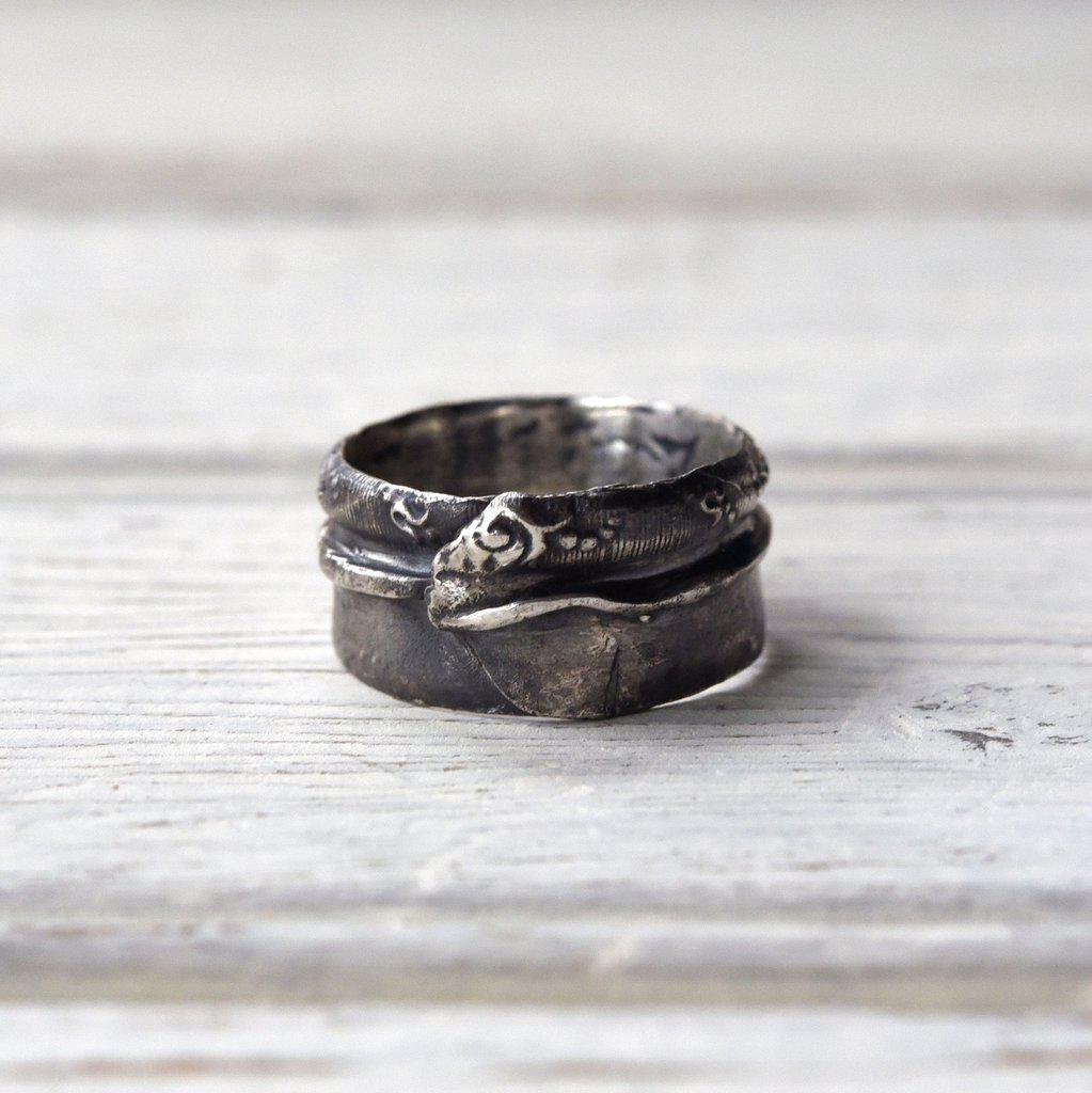 Elegant Silver Hanta Ring for Women - Minimalist Boho Jewelry - Perfect for Everyday Wear, Parties & Gifts