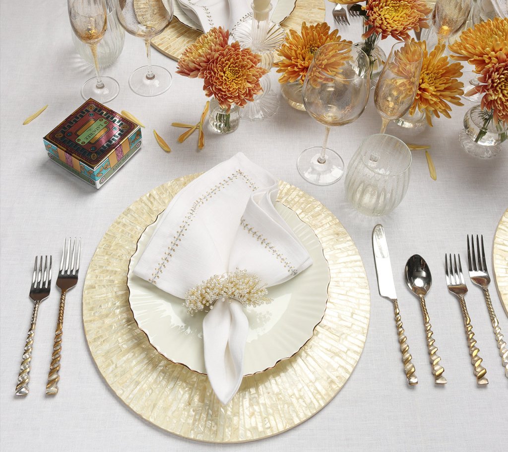 Byzantine Ivory & Gold Placemats Set of 4 - Elegant Table Decor for Dining, Parties & Home Entertaining
