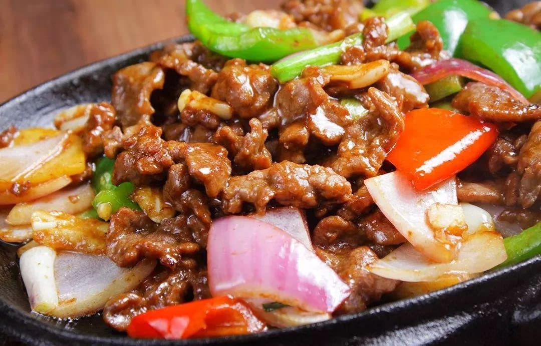 JapanBargain 1809 - 4-Piece Cast Iron Fajita Skillet Set with Wooden Base | Sizzling Steak Plates for Home & Restaurant | Induction Cookware | Perfect for Sizzling Fajitas, Steaks & Hot Stone Cooking