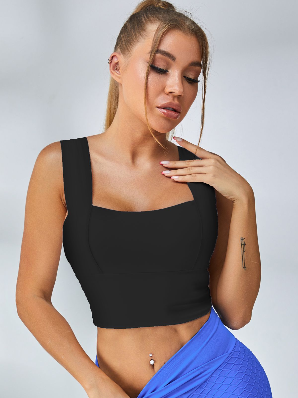 ZASUWA Women's Wide Shoulder Strap Sports Bras - High Support Workout Bra for Running, Yoga & Gym - Comfortable & Breathable Activewear for Fitness & Training